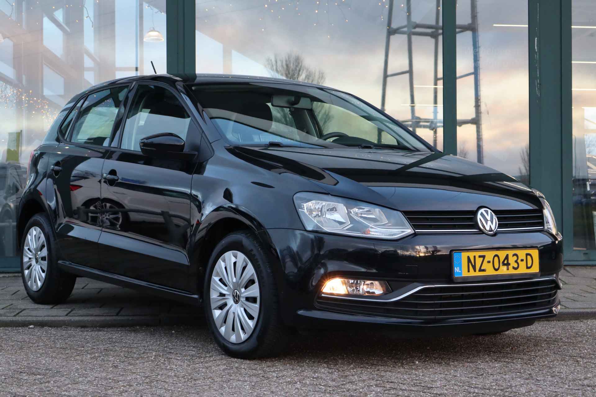 Volkswagen Polo 1.2 TSI Comfortline - 8/24