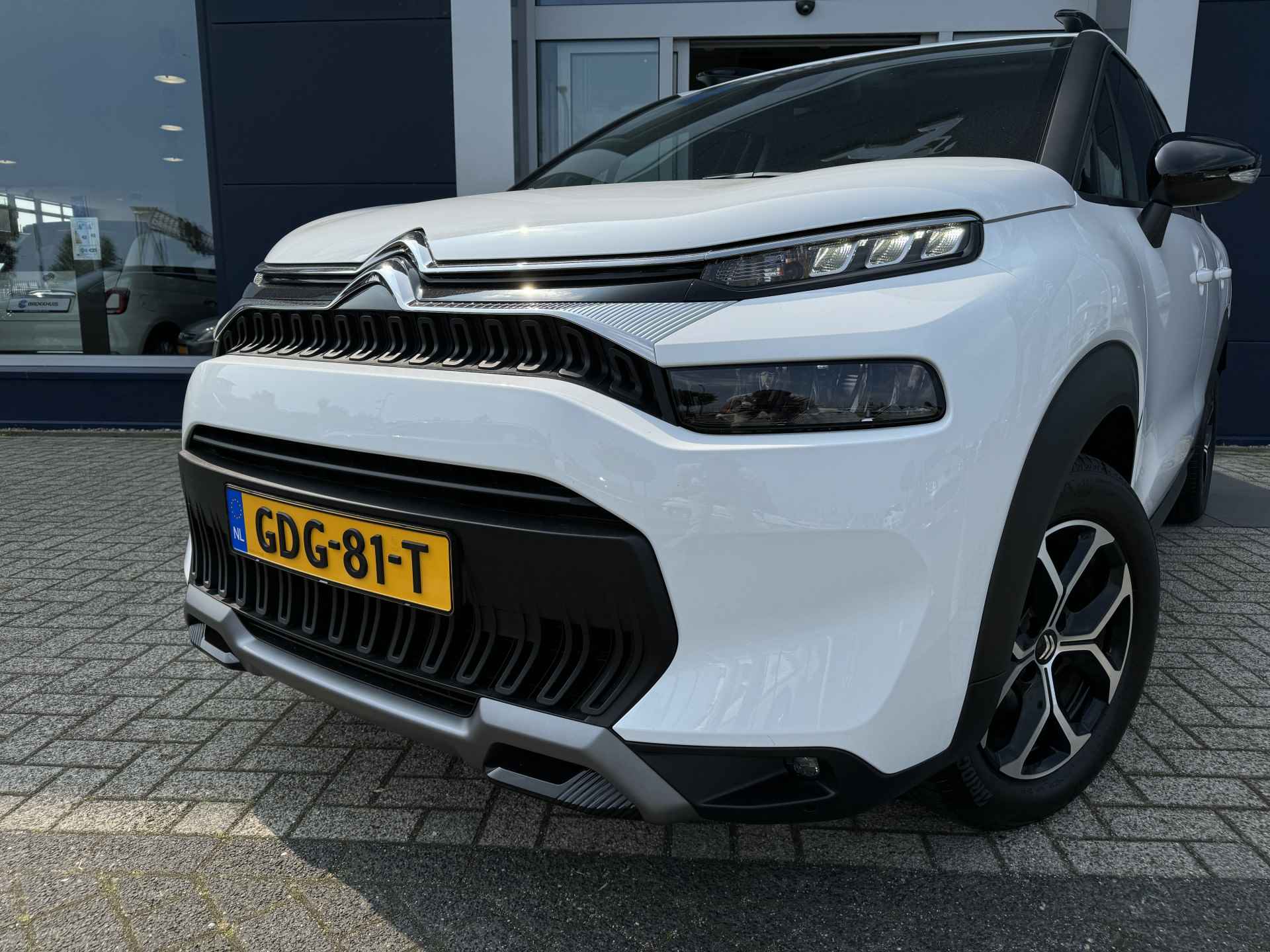 Citroën C3 Aircross 1.2 130PK Shine | Automaat | Stoelverwarming | Sensoren achter | Climate Control | Carplay - 3/35