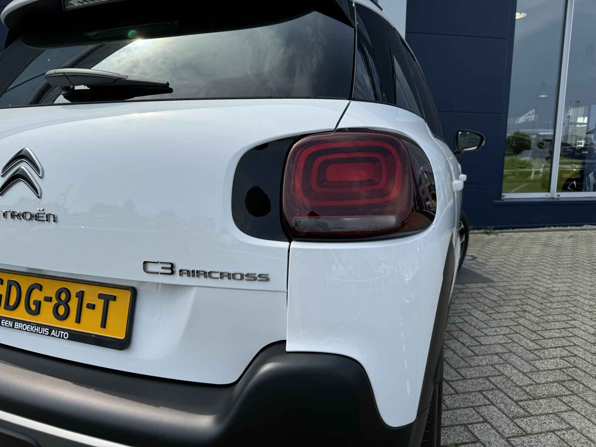 Citroën C3 Aircross 1.2 130PK Shine | Automaat | Stoelverwarming | Sensoren achter | Climate Control | Carplay - 13/35