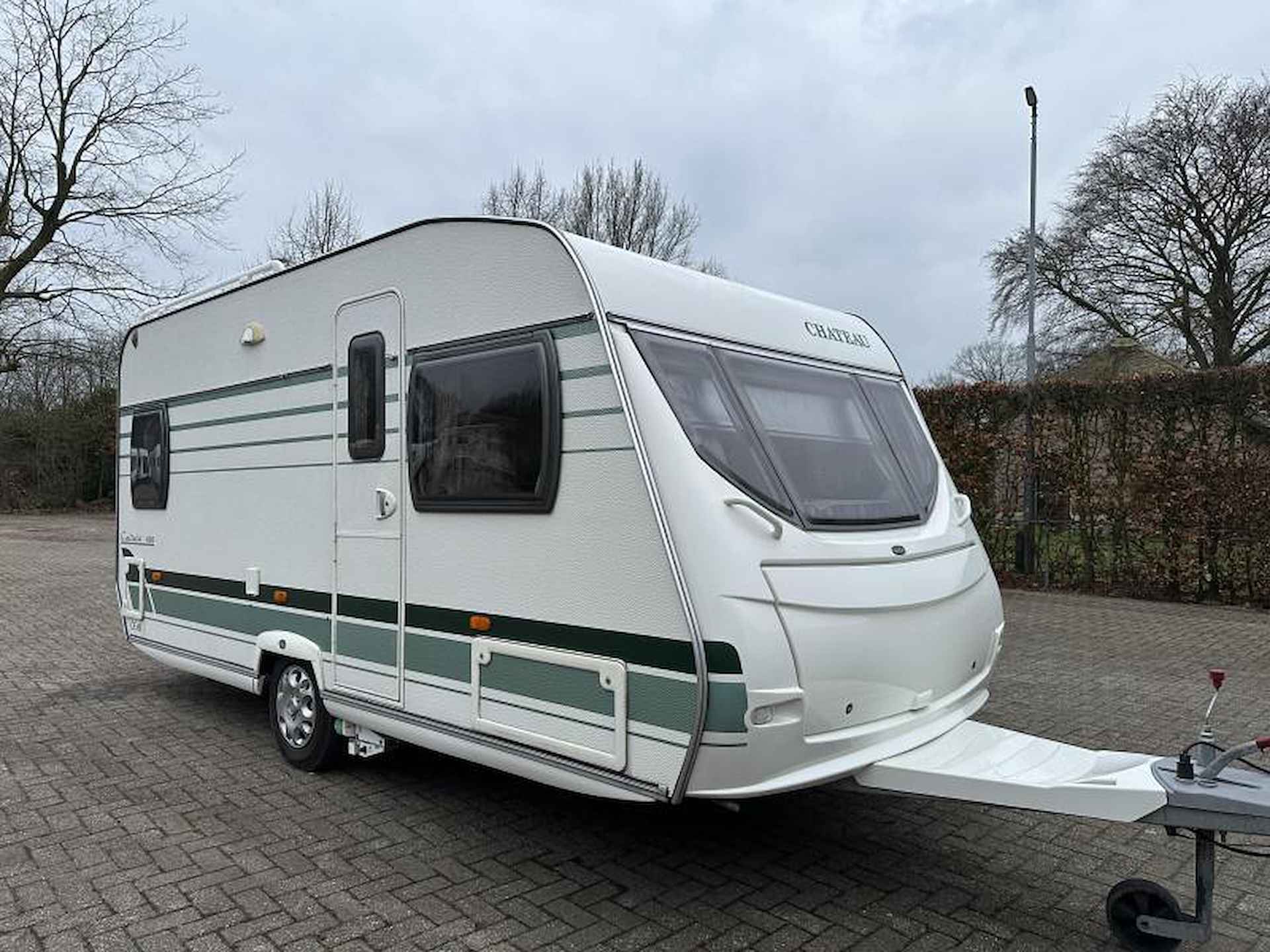 Chateau Calista 450 FHU vast bed en mover - 3/25