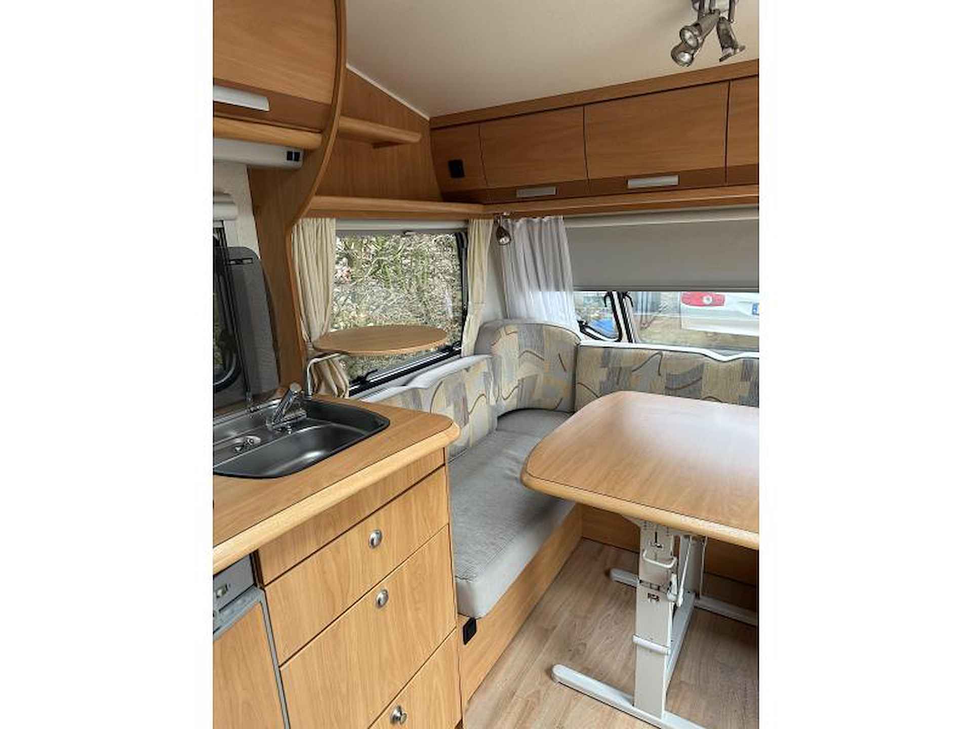 Chateau Calista 450 FHU vast bed en mover - 11/25