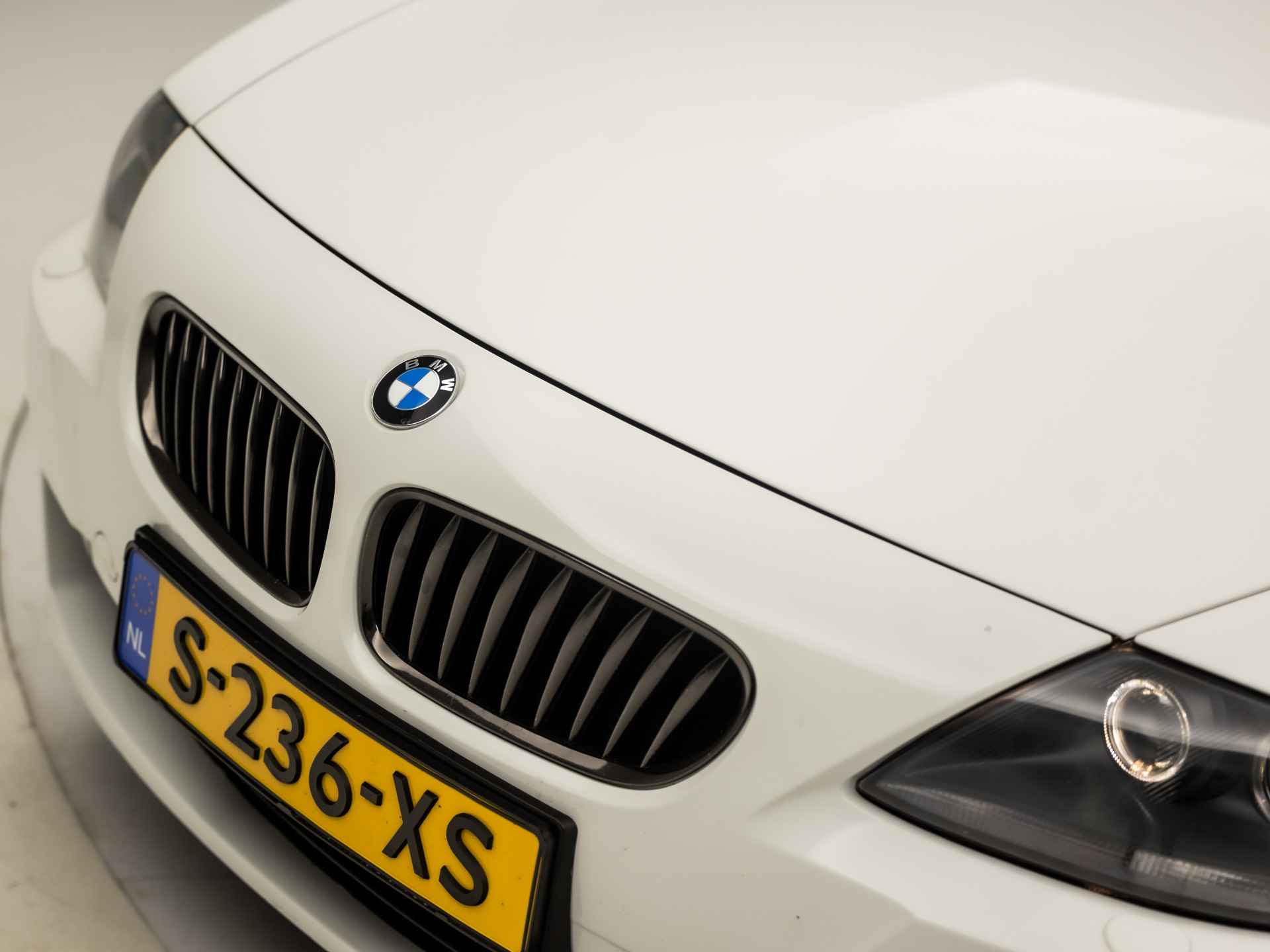 BMW Z4 Roadster 2.0i Sportline 150Pk (YOUNGTIMER, SCHERM, STOELVERWARMING, LEDER, MEMORY SEATS, XENON, CLIMATE, CRUISE, PARKEERSENSOREN, NIEUWE APK, NIEUWSTAAT) - 31/34