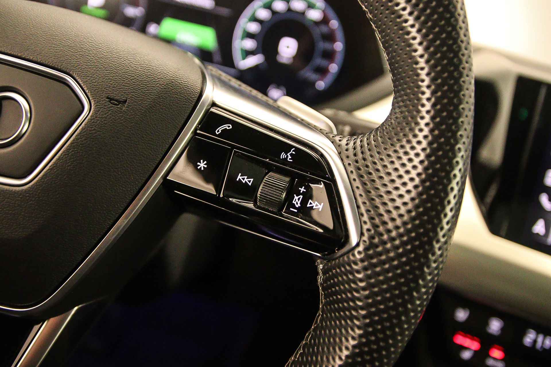 Audi e-tron GT 93 kWh 476pk Quattro | B&O | Matrix-Laser | Leder | 360cam | 21 inch | Stoelverwarming/Ventilatie | Parking/Tourpack | Wolraamcarbid Remmen | - 15/165