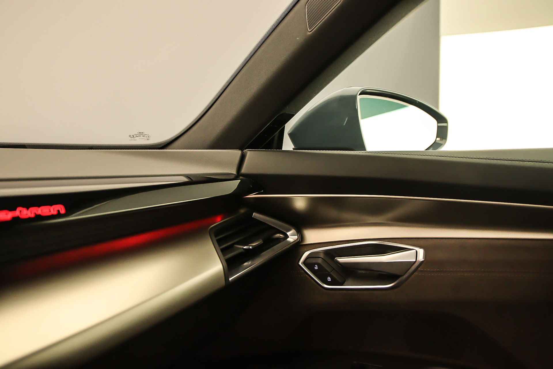 Audi e-tron GT 93 kWh 476pk Quattro | B&O | Matrix-Laser | Leder | 360cam | 21 inch | Stoelverwarming/Ventilatie | Parking/Tourpack | Wolraamcarbid Remmen | - 36/165