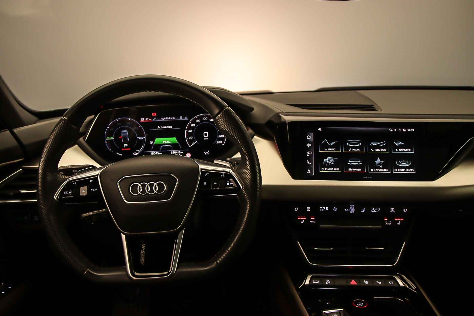 Audi e-tron GT 93 kWh 476pk Quattro | B&O | Matrix-Laser | Leder | 360cam | 21 inch | Stoelverwarming/Ventilatie | Parking/Tourpack | Wolraamcarbid Remmen | - 43/165