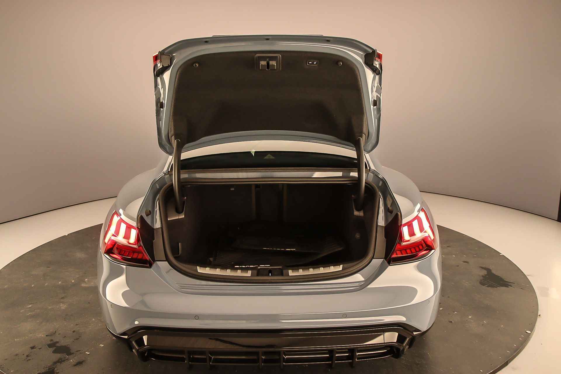 Audi e-tron GT 93 kWh 476pk Quattro | B&O | Matrix-Laser | Leder | 360cam | 21 inch | Stoelverwarming/Ventilatie | Parking/Tourpack | Wolraamcarbid Remmen | - 47/165