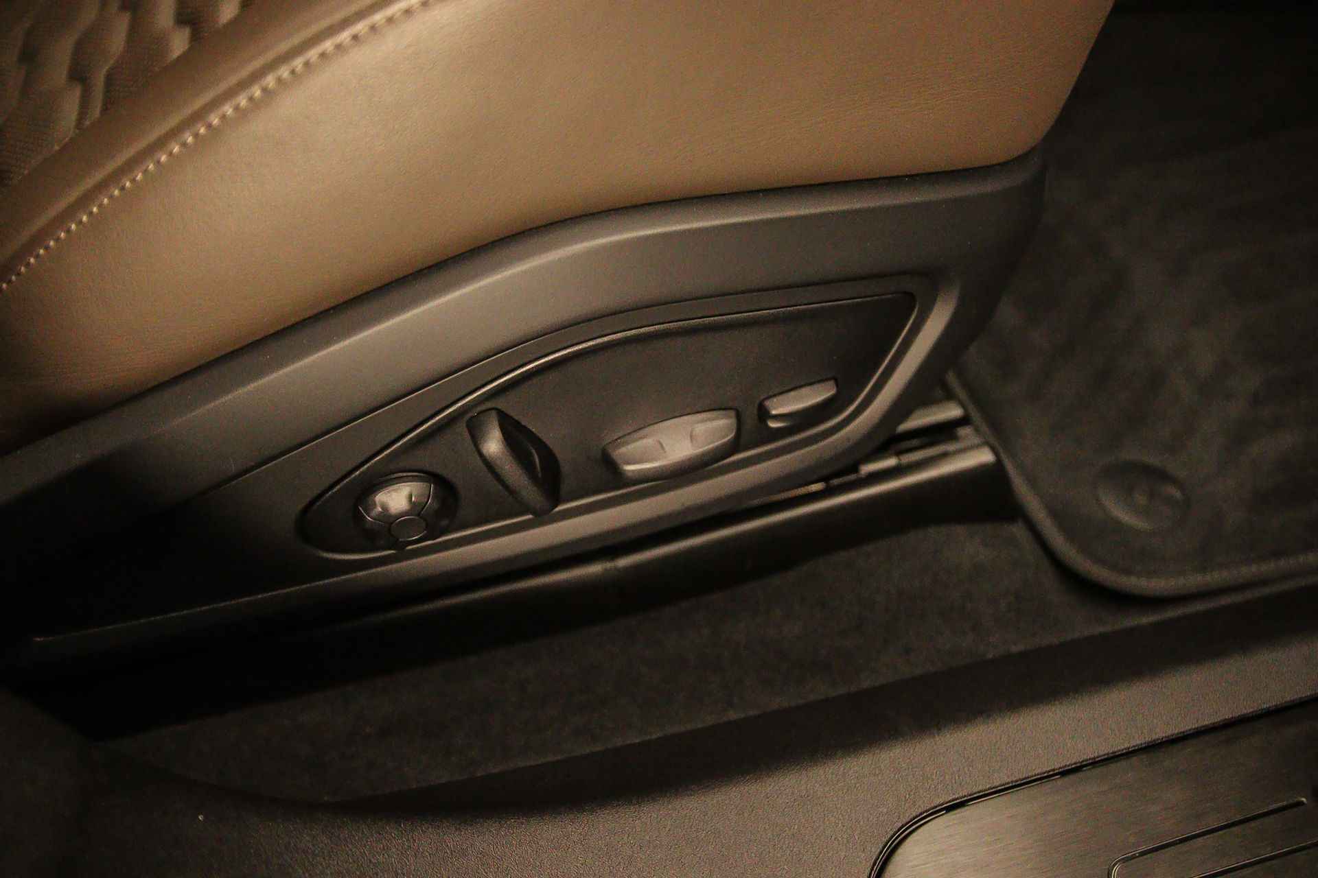 Audi e-tron GT 93 kWh 476pk Quattro | B&O | Matrix-Laser | Leder | 360cam | 21 inch | Stoelverwarming/Ventilatie | Parking/Tourpack | Wolraamcarbid Remmen | - 52/165