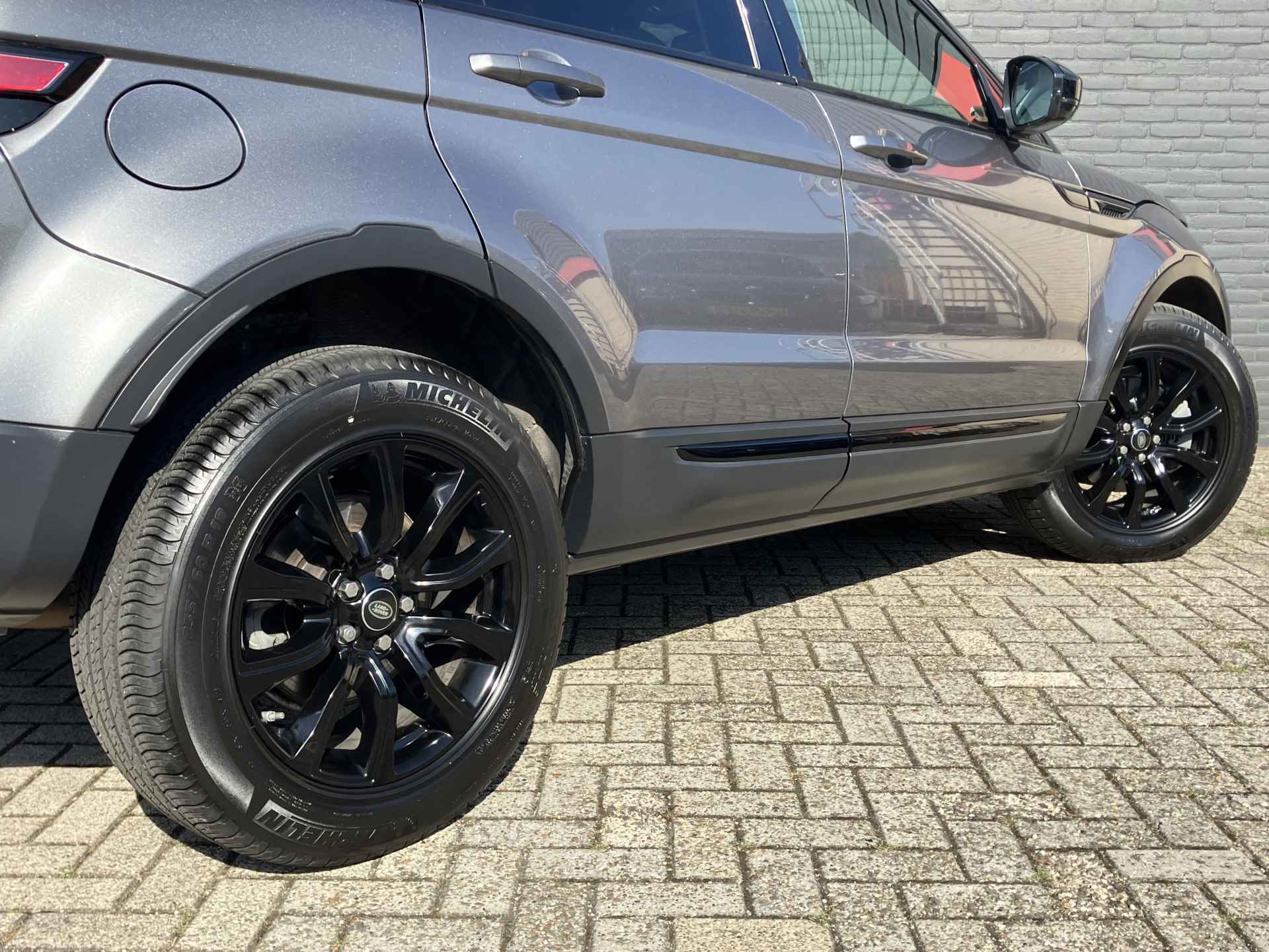 Land Rover Range Rover Evoque 2.0 Si4 SE AWD AUT. | 1e eigenaar | dealer onderhouden | navigatie | leer | cruise control | camera | panoramadak - 11/40