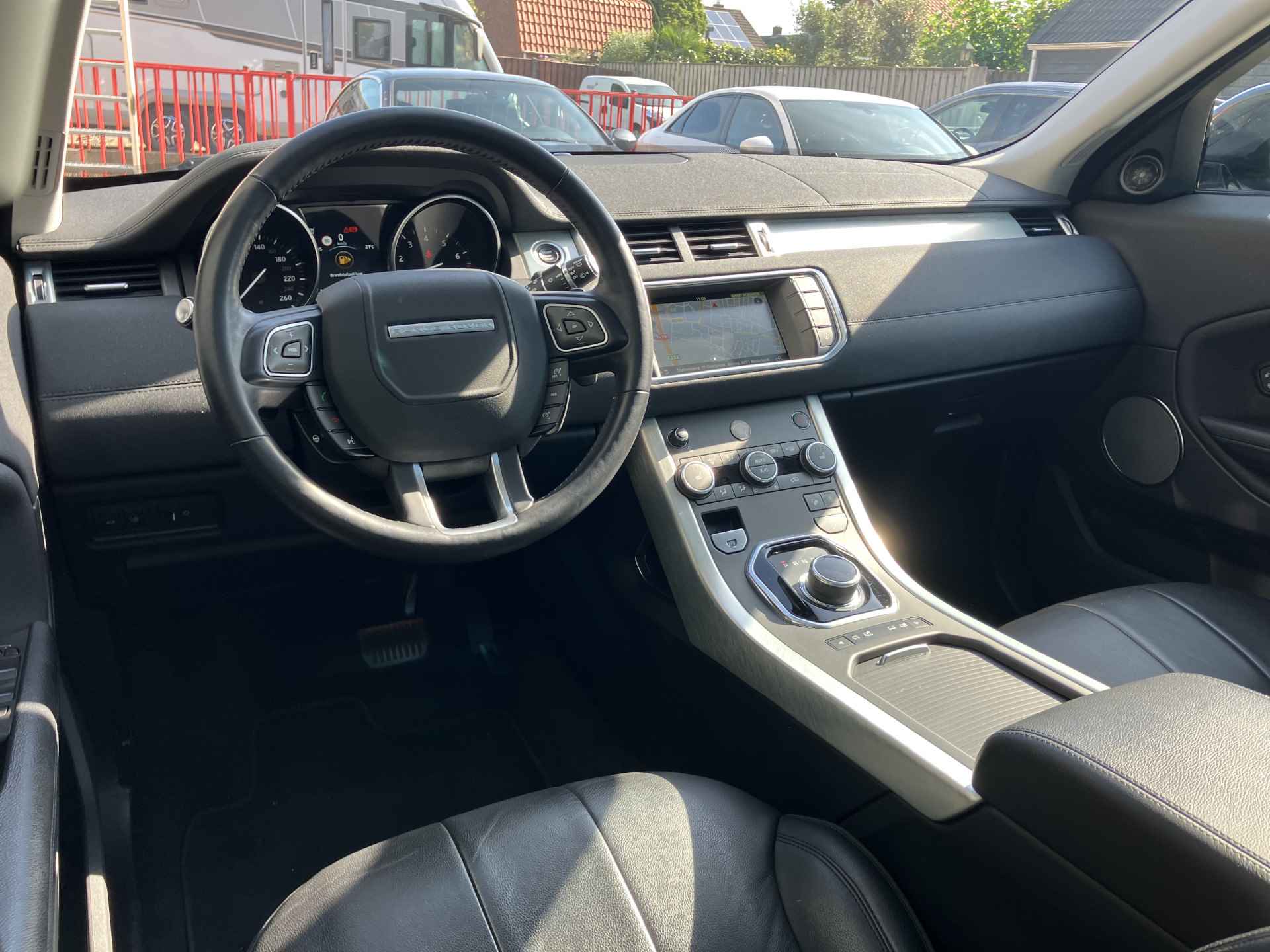 Land Rover Range Rover Evoque 2.0 Si4 SE AWD AUT. | 1e eigenaar | dealer onderhouden | navigatie | leer | cruise control | camera | panoramadak - 16/40