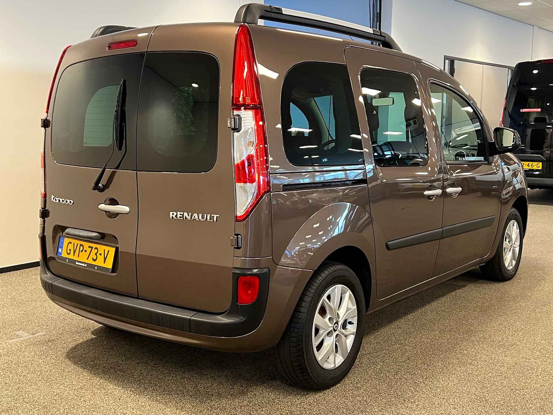 Renault Kangoo Rolstoelauto XXL-Ombouw 150cm - 9/28