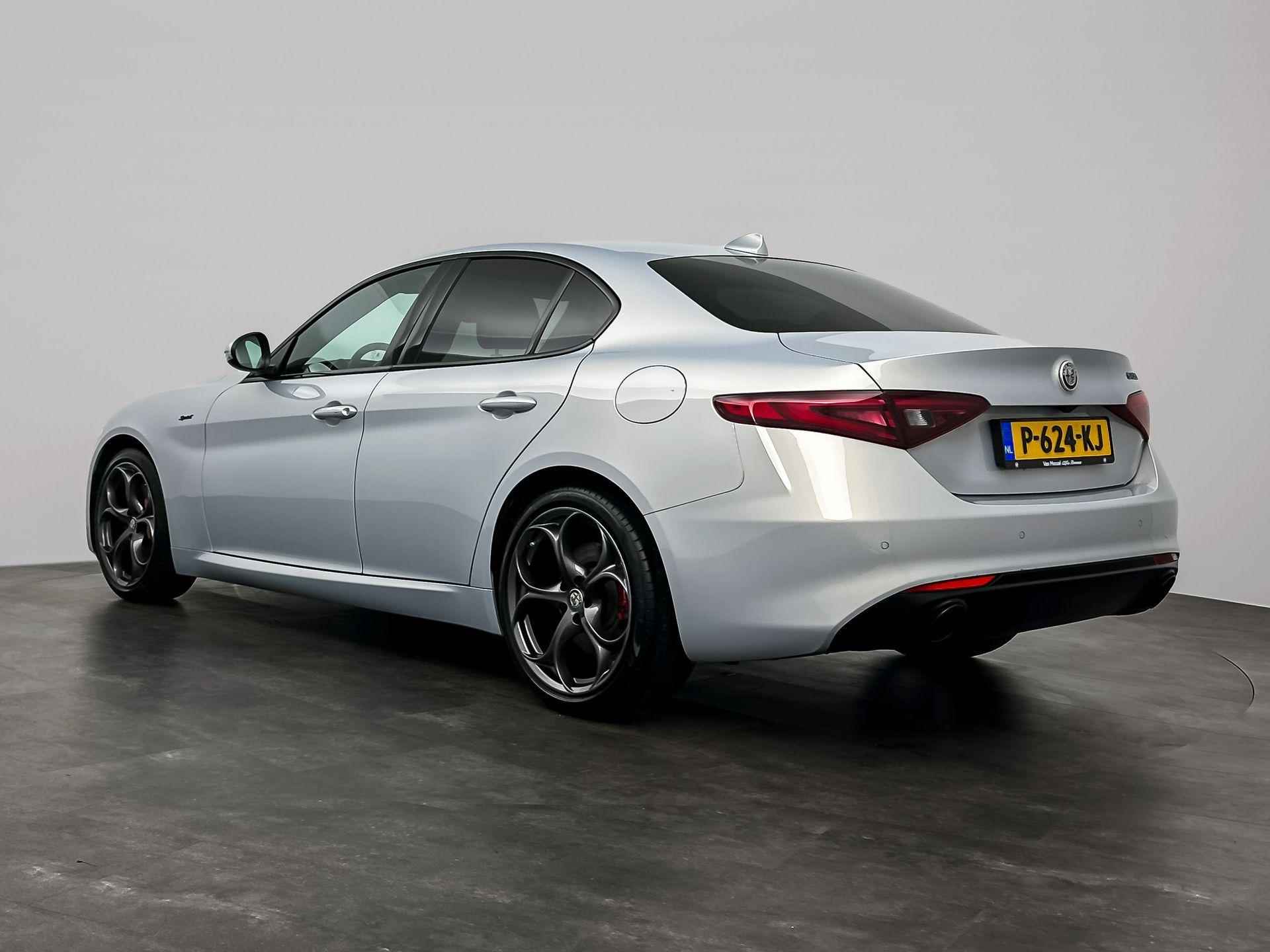 Alfa Romeo Giulia 2.0T Sprint | Lederen Bekleding | Stoel + Stuurverwarming | Navigatie | Camera | 19" Velgen | - 7/26