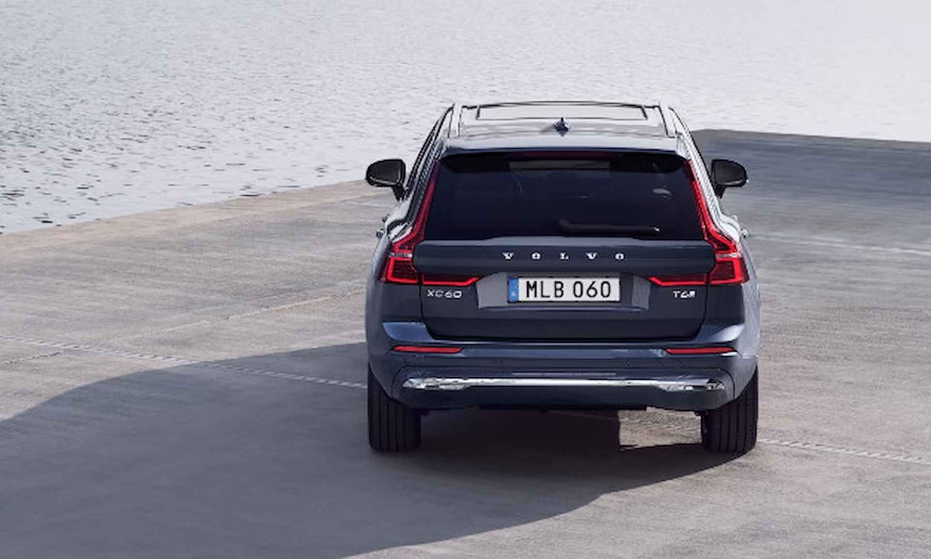 Volvo XC60 T6 AWD AUT8 350PK Essential Edition Bright| Adaptieve Cruise Control| Pilot Assist| BLIS| Parkeersensoren voor en achter| Parkeercamera| Extra getint glas| 18" Lichtmetalen velgen| Lederen bekleding| Stoelverwarming| Stuurwielverwarming| - 3/6