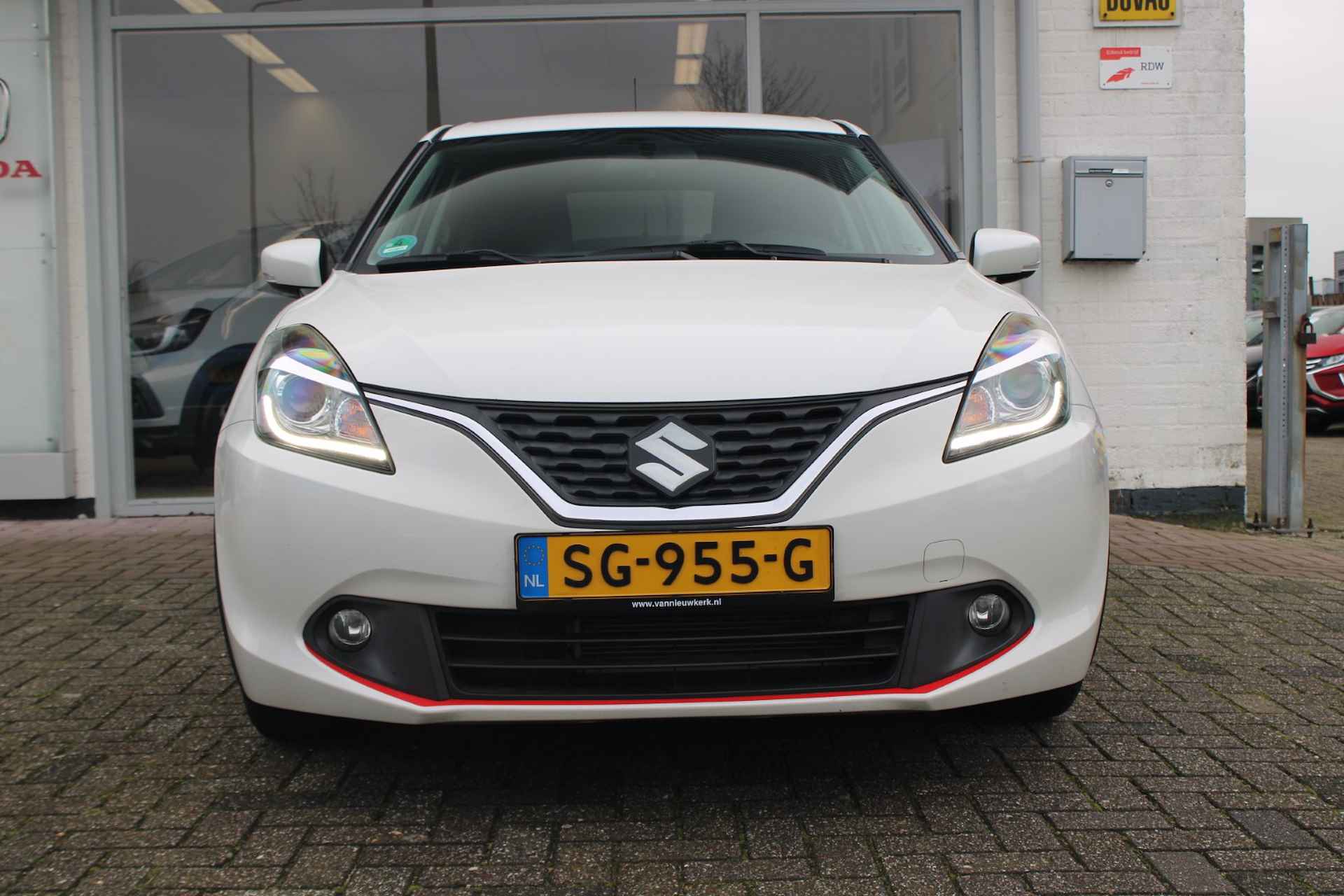 SUZUKI Baleno 1.2 Dualjet 90pk Smart Hybrid High Executive Navigatie Camera Keyless - 12/30