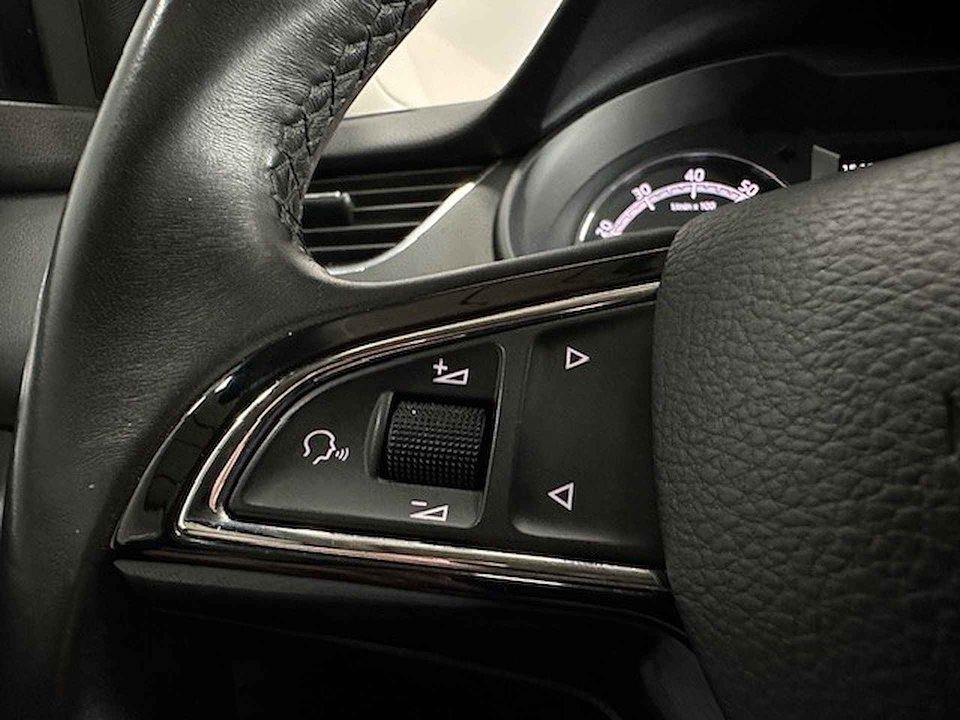 Škoda Octavia Combi 1.5 TSI Greentech Ambition Business | Trekhaak | Panoramadak | Apple Carplay | Navi | Isofix - 34/43