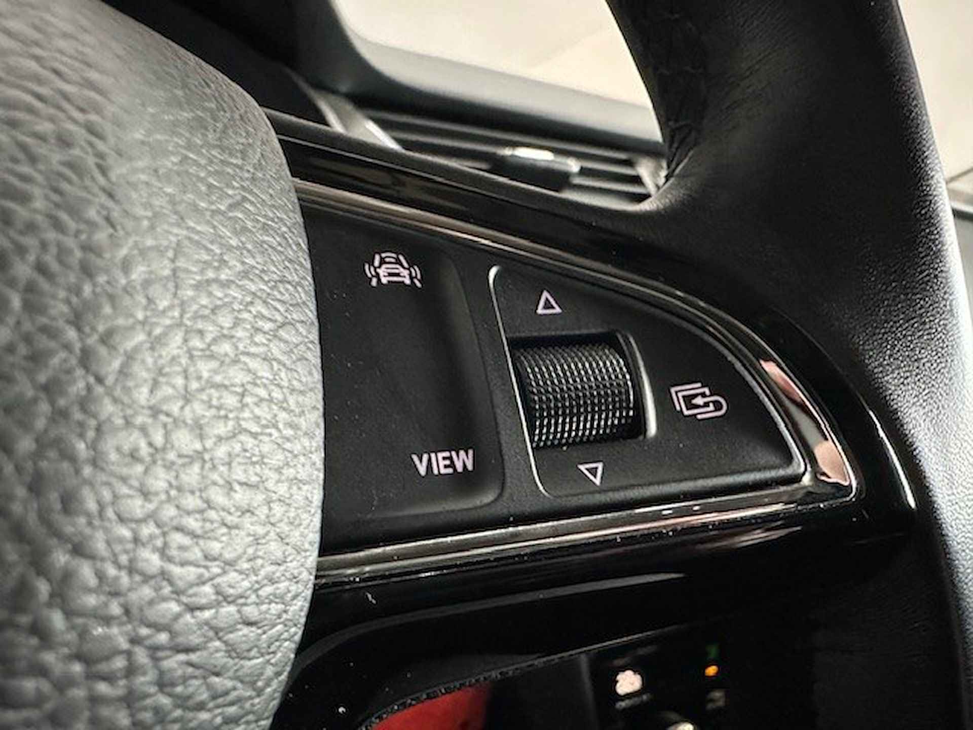 Škoda Octavia Combi 1.5 TSI Greentech Ambition Business | Trekhaak | Panoramadak | Apple Carplay | Navi | Isofix - 35/43
