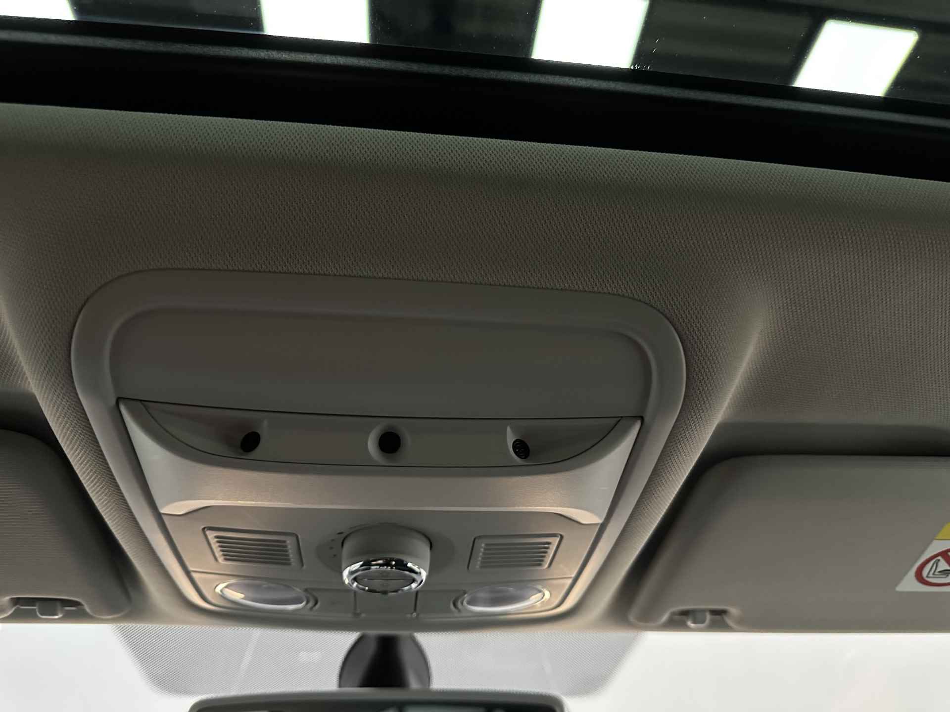 Škoda Octavia Combi 1.5 TSI Greentech Ambition Business | Trekhaak | Panoramadak | Apple Carplay | Navi | Isofix - 42/43