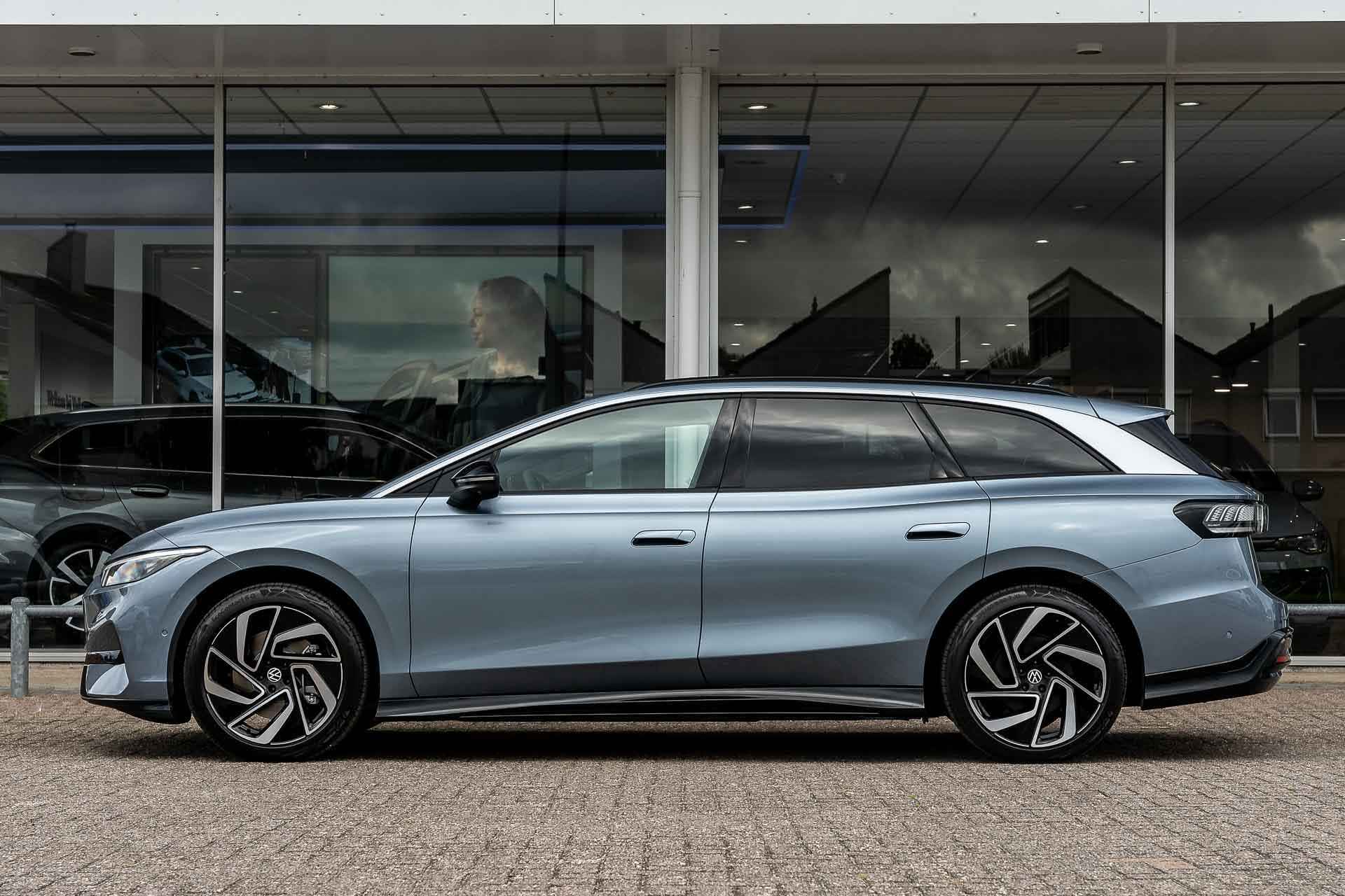 Volkswagen ID.7 Tourer Pro Business 286pk 77 kWh | 20" Velgen | Head-up | Massage - 11/58