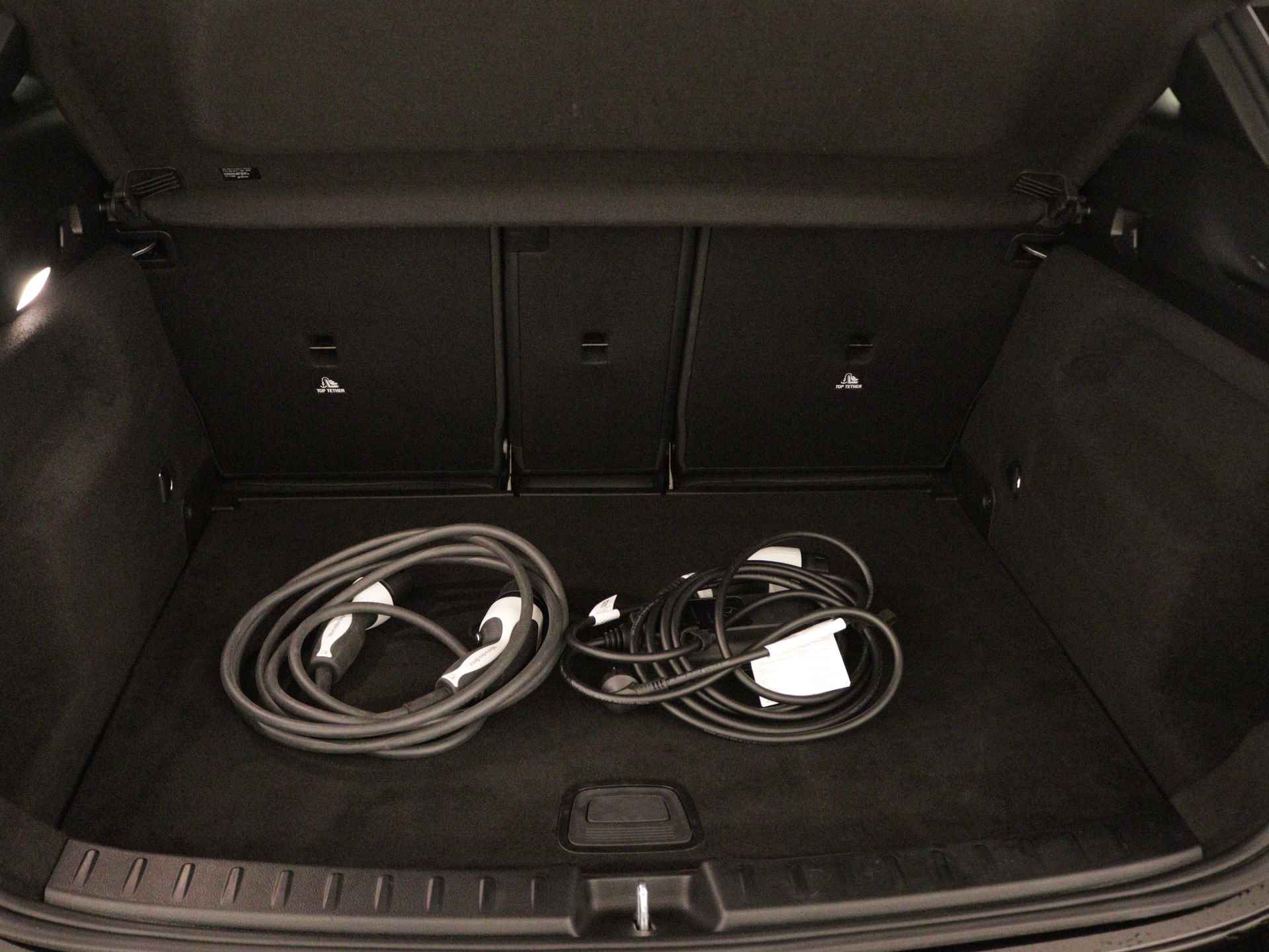Mercedes-Benz GLA 250 e Plug In Hybride Style | Augmented Reality | Stoelverwarming | Navigatie | Car Play | DAB | Parkeersensoren | Inclusief 24 maanden Mercedes-Benz Certified garantie voor Europa. - 31/38