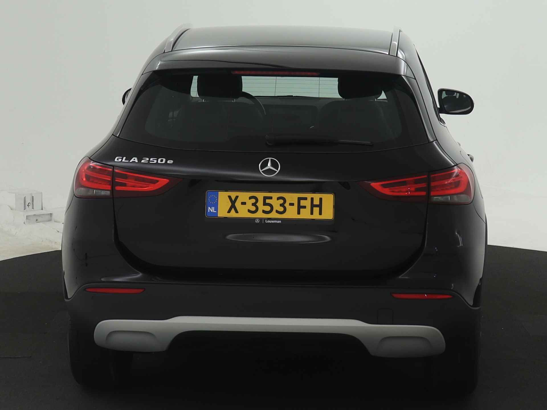 Mercedes-Benz GLA 250 e Plug In Hybride Style | Augmented Reality | Stoelverwarming | Navigatie | Car Play | DAB | Parkeersensoren | Inclusief 24 maanden Mercedes-Benz Certified garantie voor Europa. - 23/38