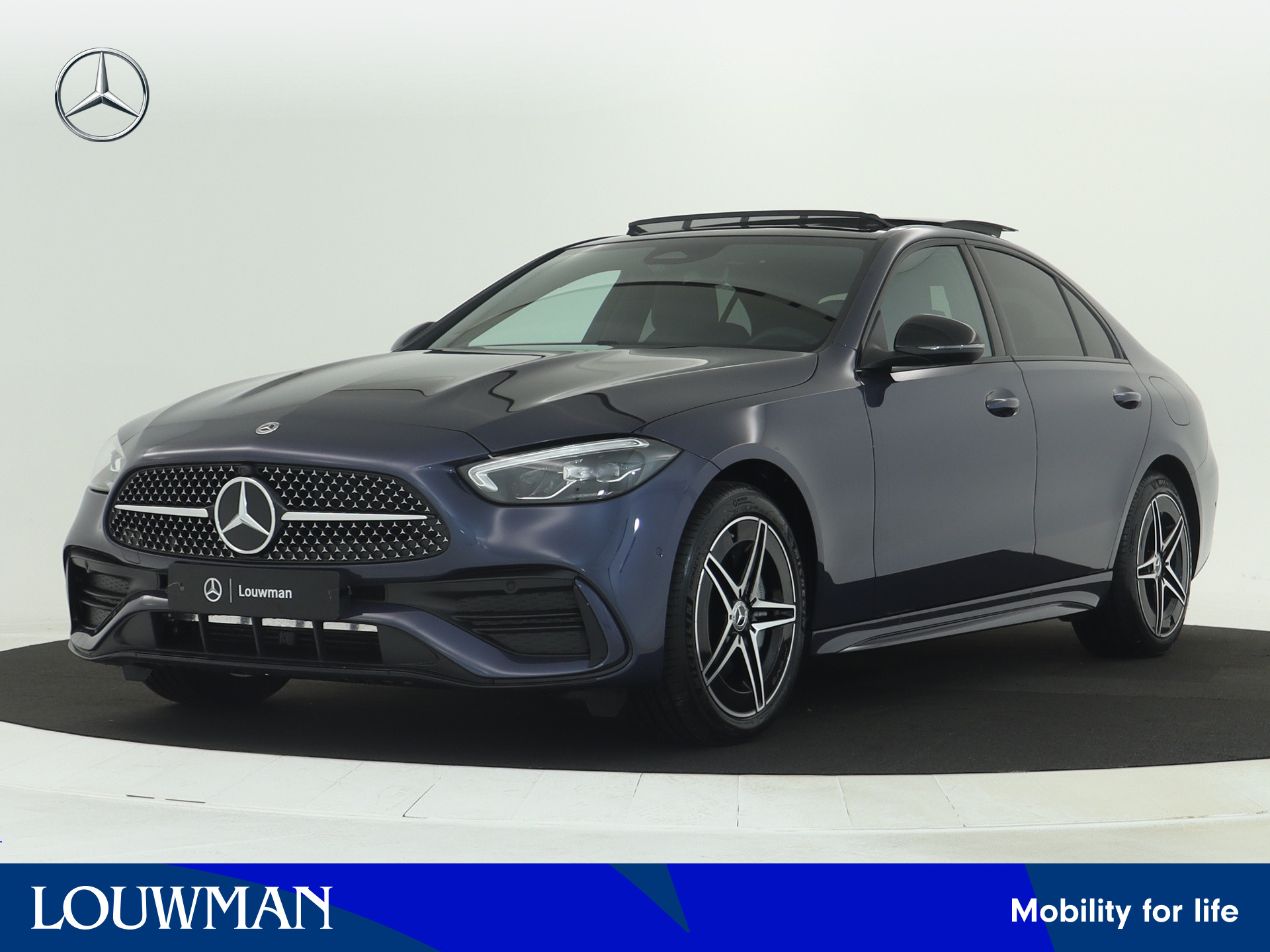 Mercedes-Benz C-Klasse 300 Star Edition AMG Line | Trekhaak | Nightpakket | Memorypakket | Parkeerpakket met achteruitrijcamera | Antidiefstalpakket GUARD 360° Plus | Dodehoekassistent | KEYLESS GO | USB-pakket |