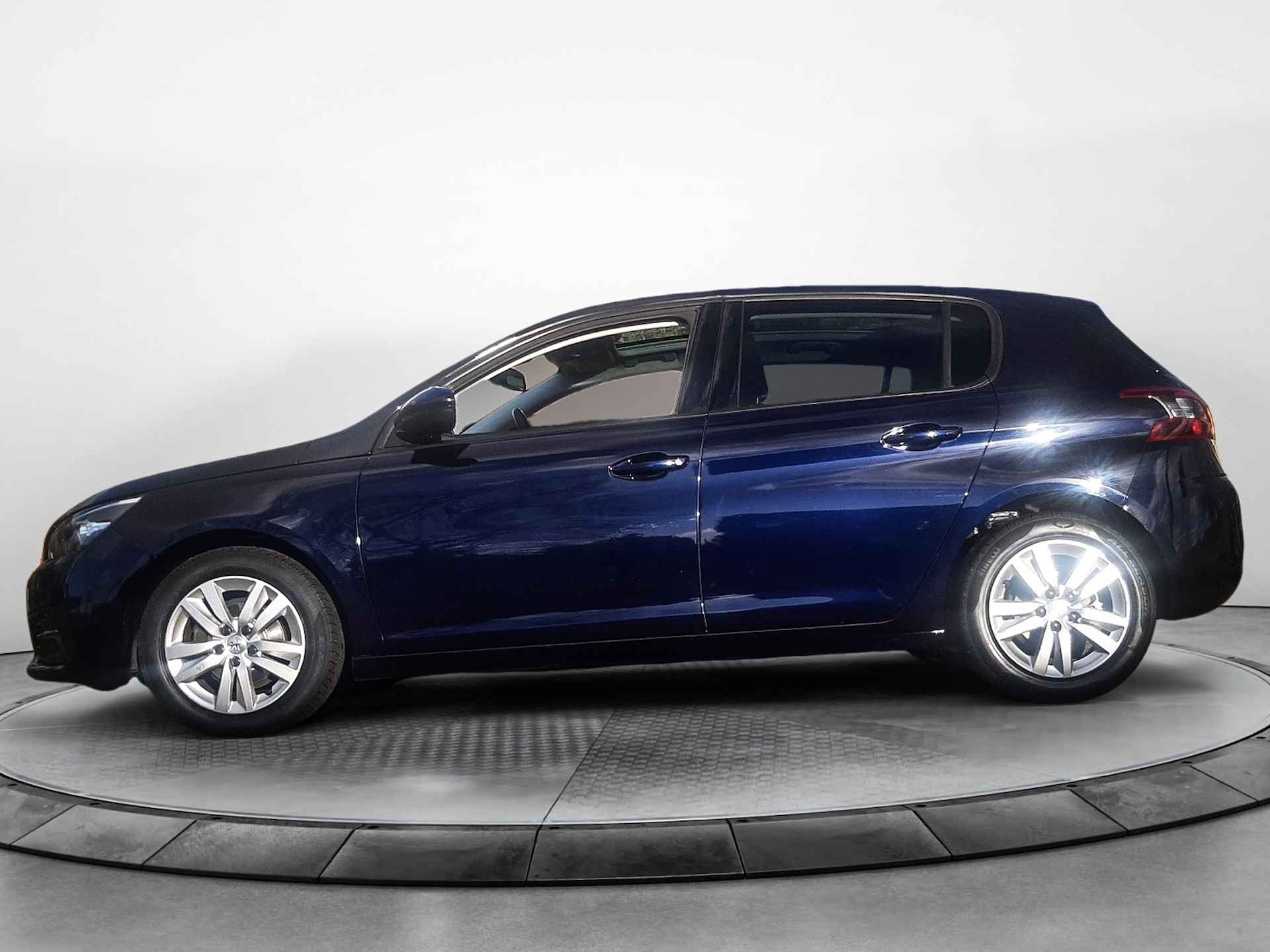 Peugeot 308 1.2 PureTech Blue Lease Executive Avantage (111 PK) 1e-Eig, Keurig-Onderh, 12-Mnd-BOVAG, NL-Auto, Panoramadak, Head-Up, Navigatie/Apple-Carplay/Android-Auto, Cruisecontrol, Parkeersensoren-V+A, DAB, Licht-Zicht-Pakket, Lm-Velgen-16Inch, Privacy-Glas - 11/45