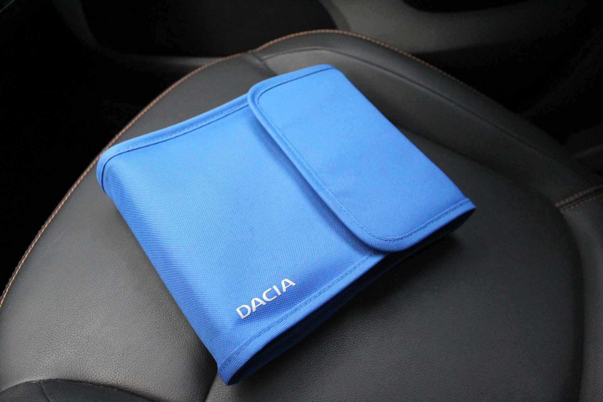 Dacia Spring Comfort Plus (Orange Pack) 15.000KM! / €2000,- SUBSIDIE / LEER / PDC / CAMERA / AIRCO / NAVI / DAB / CARPLAY / ANDROID - 37/52