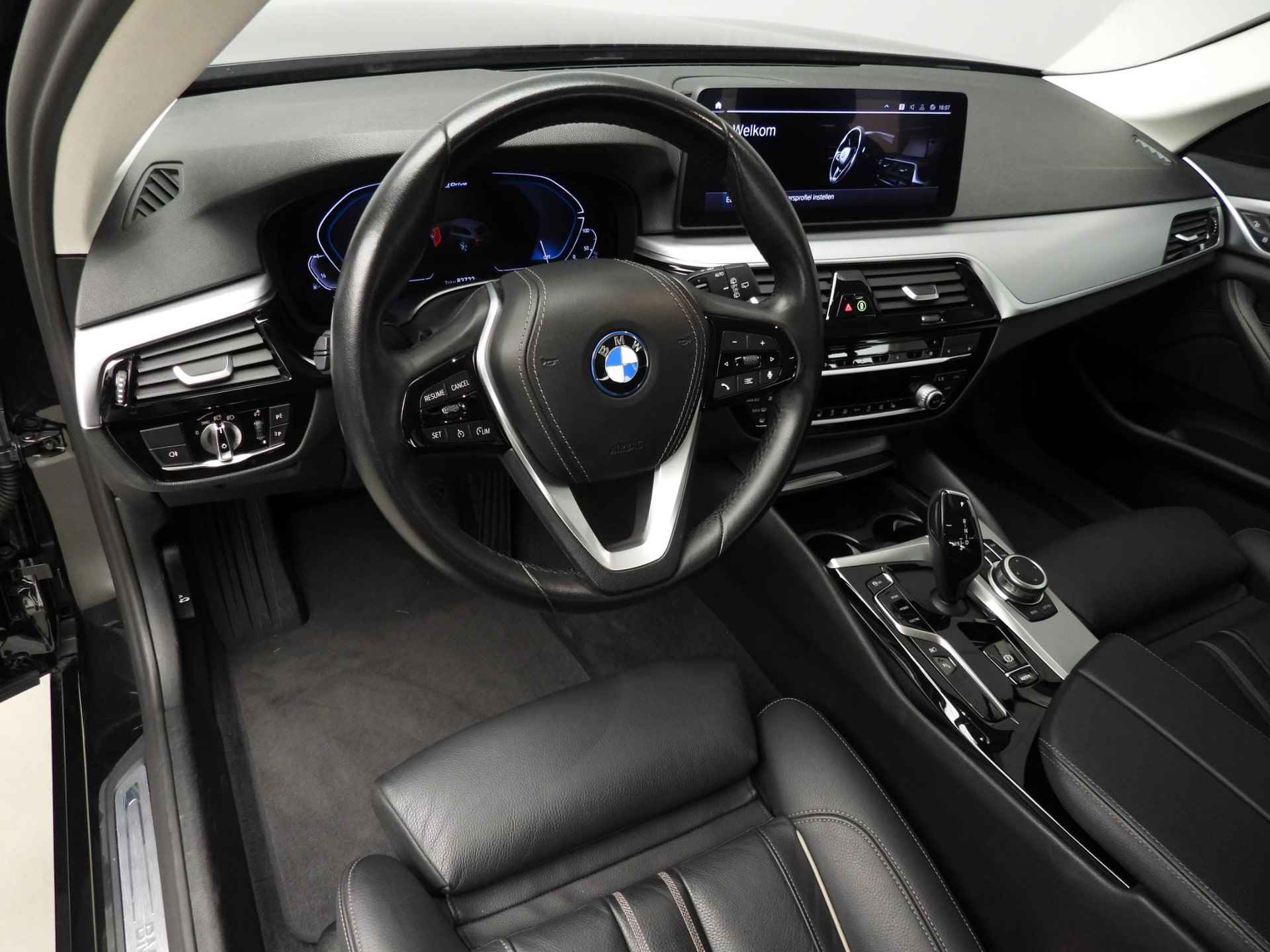 BMW 5-Serie Touring 520e | Laserlicht | Leder | Navigatie | Trekhaak | Comfortzetels | Stoelverwarming | DAB | Alu 18 inch - 7/52