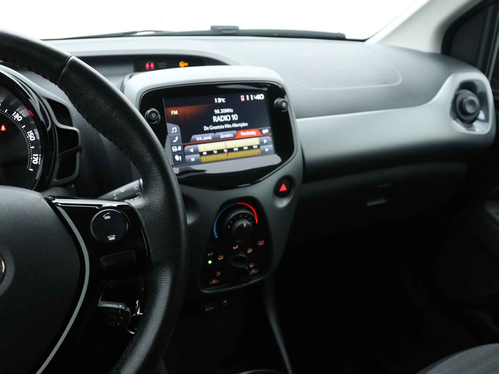 Toyota Aygo 1.0 VVT-i x-play | Camera | Apple Carplay/Android Auto | - 8/41