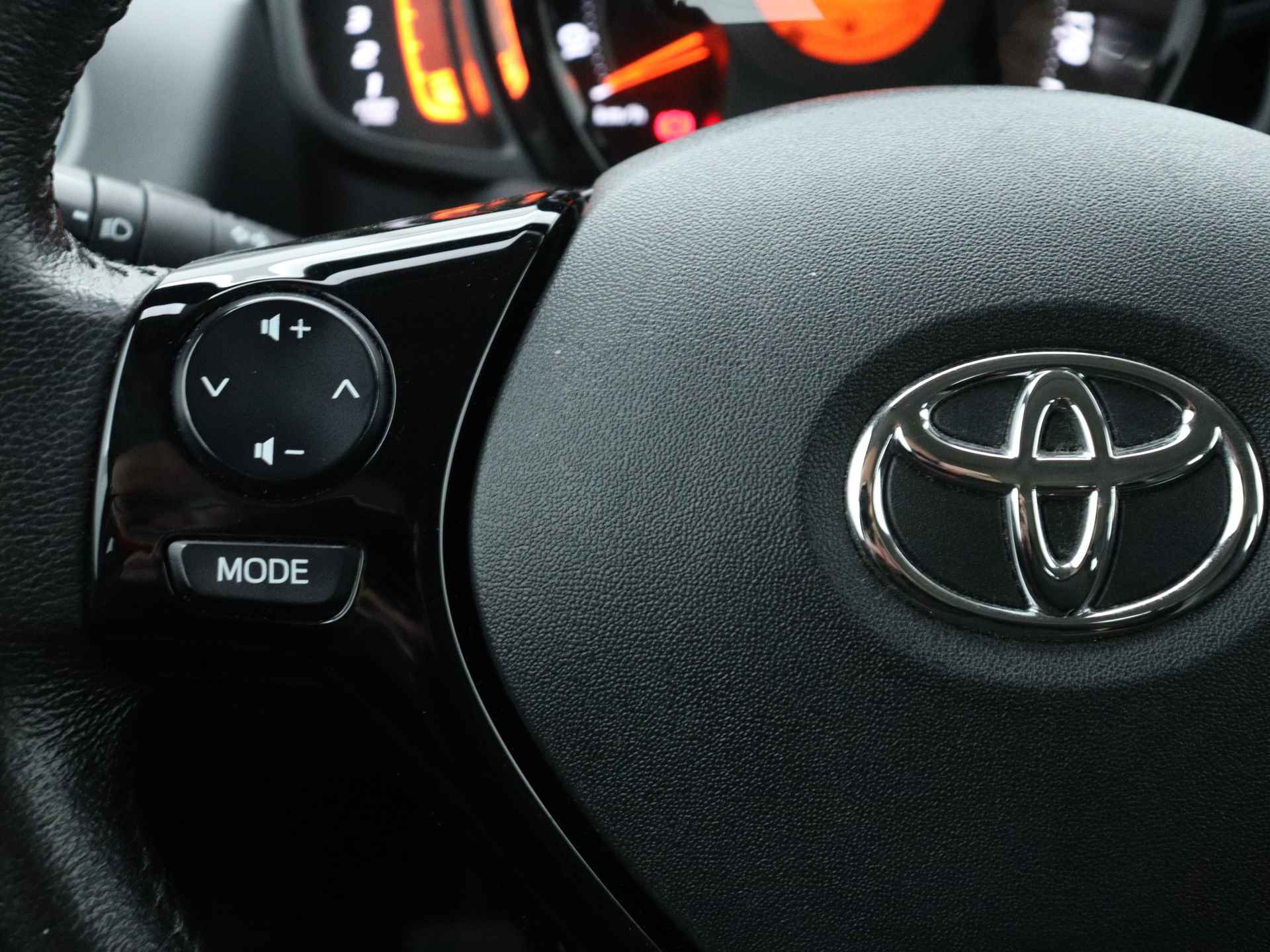 Toyota Aygo 1.0 VVT-i x-play | Camera | Apple Carplay/Android Auto | - 22/41