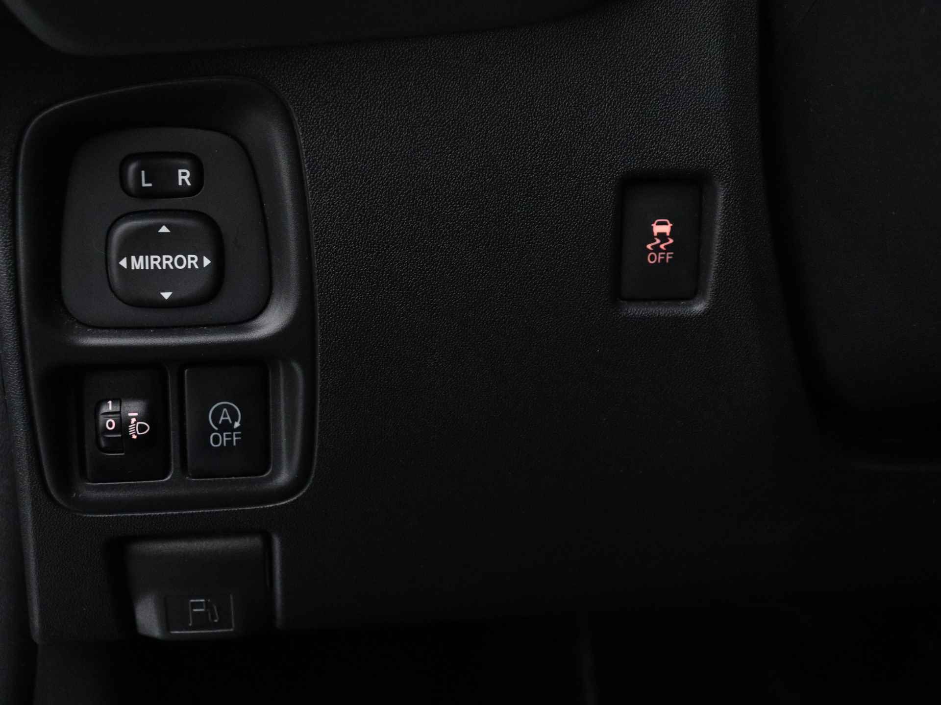 Toyota Aygo 1.0 VVT-i x-play | Camera | Apple Carplay/Android Auto | - 34/41