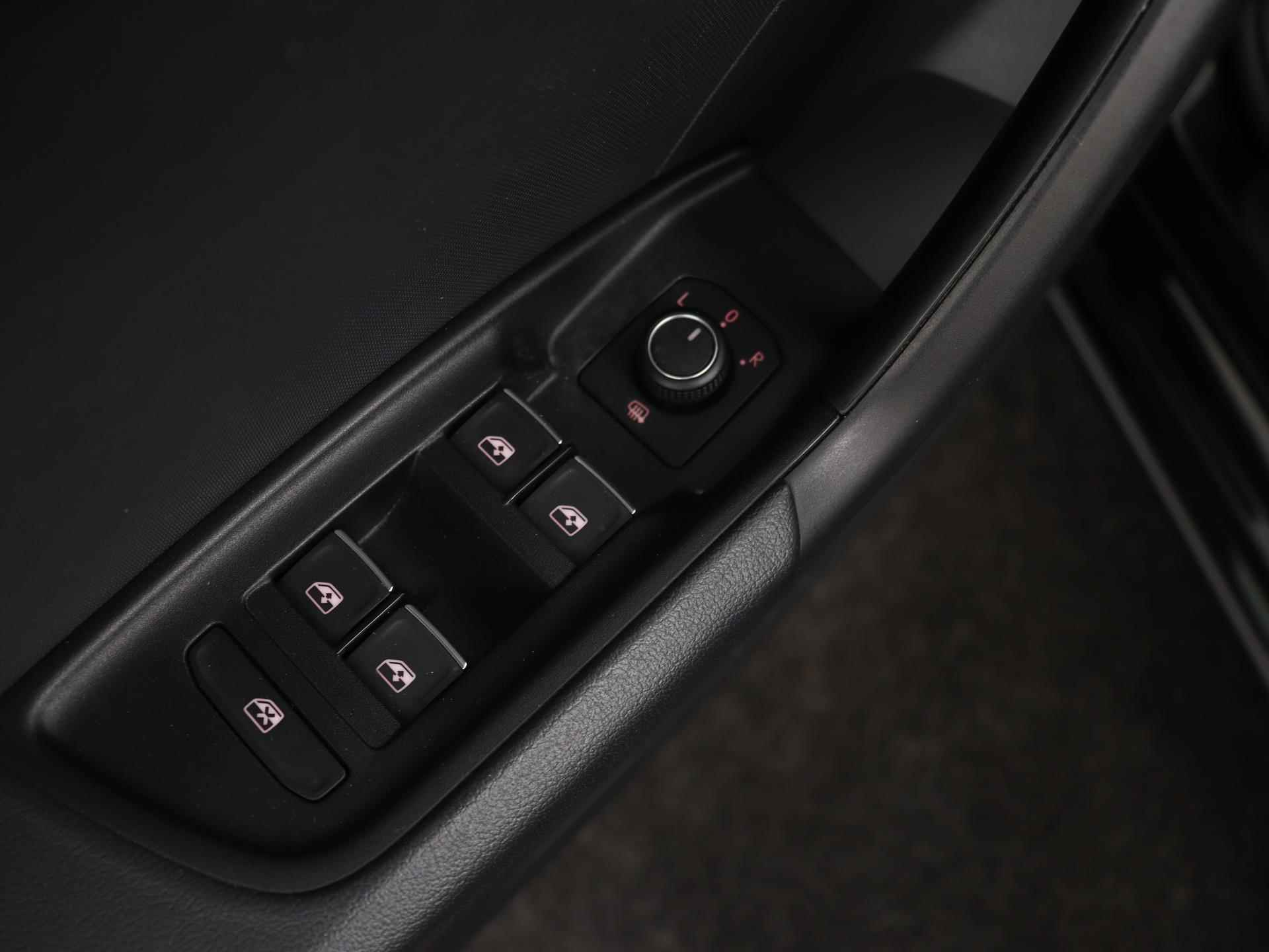 Audi A1 Sportback 25 TFSI Pro Line S | S-Line | Sportstoelen | Apple CarPlay | Full LED | - 24/40