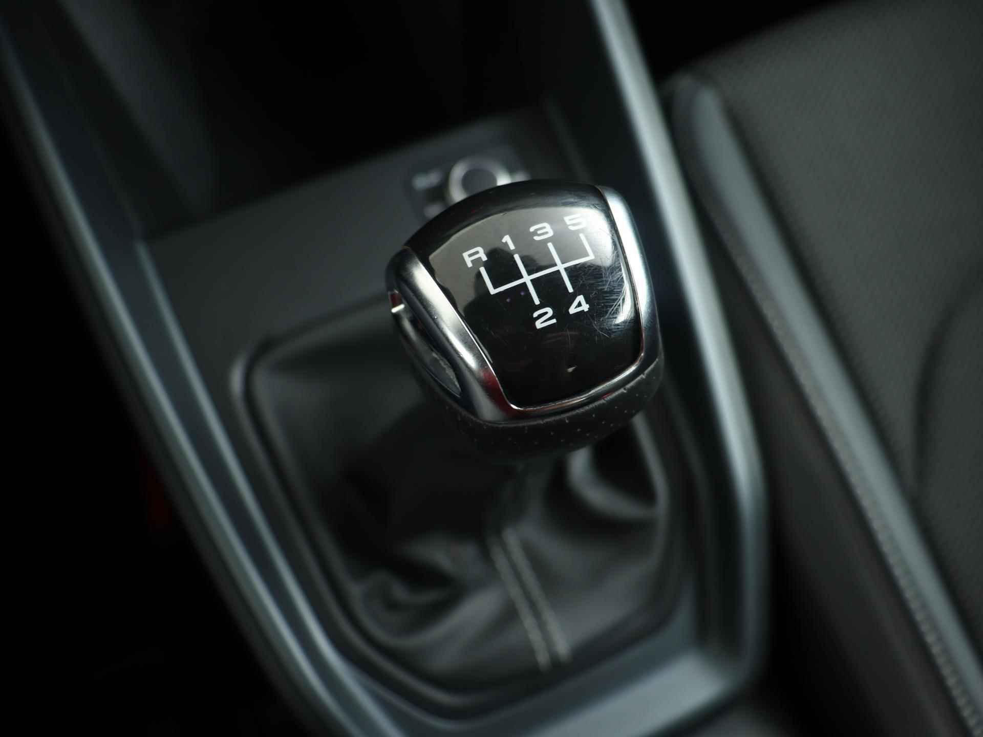 Audi A1 Sportback 25 TFSI Pro Line S | S-Line | Sportstoelen | Apple CarPlay | Full LED | - 38/40
