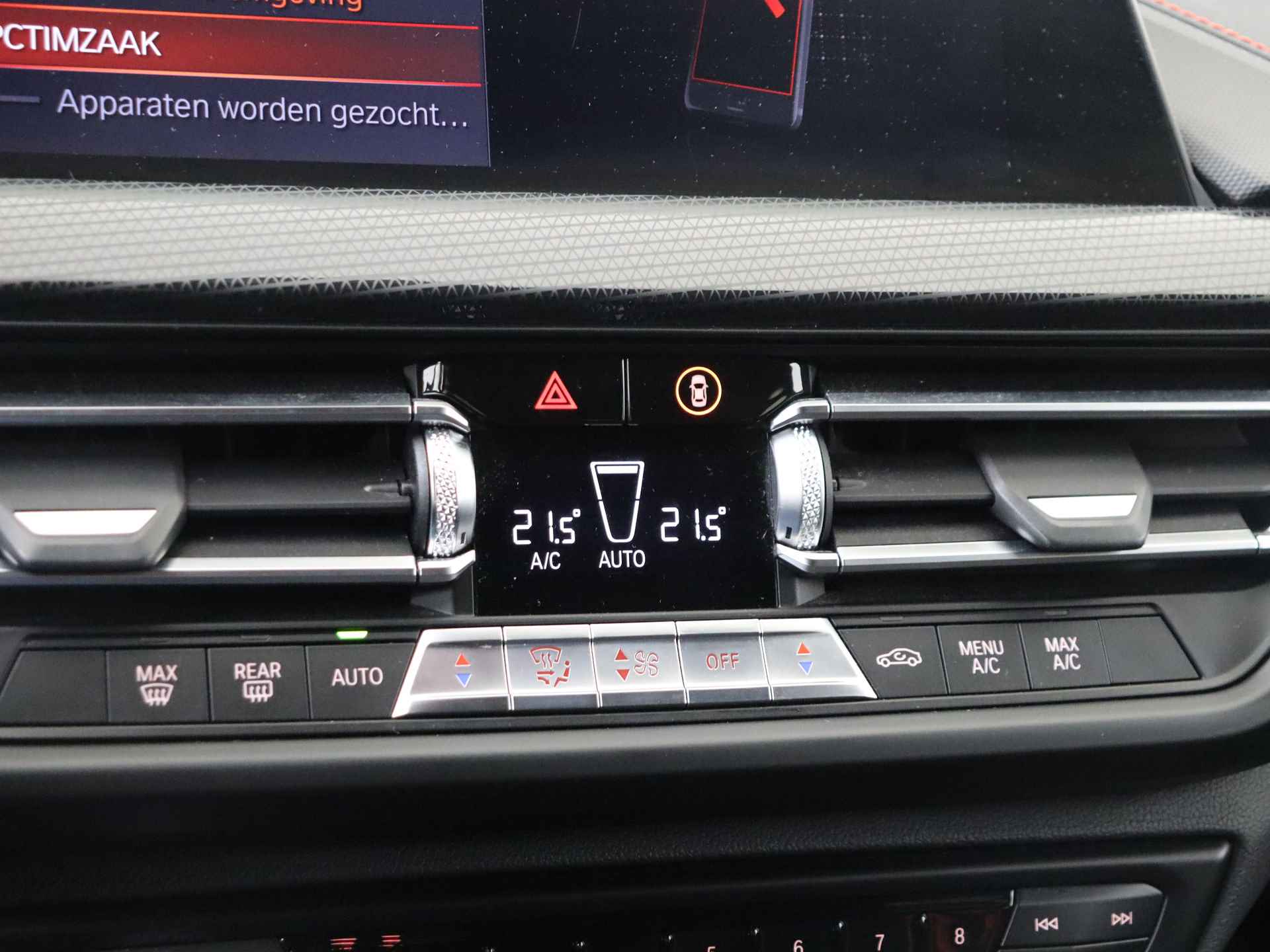 BMW 1-serie 118i Executive Edition Automaat | Navigatie | Sportstoelen | M-Stuurwiel - 18/31