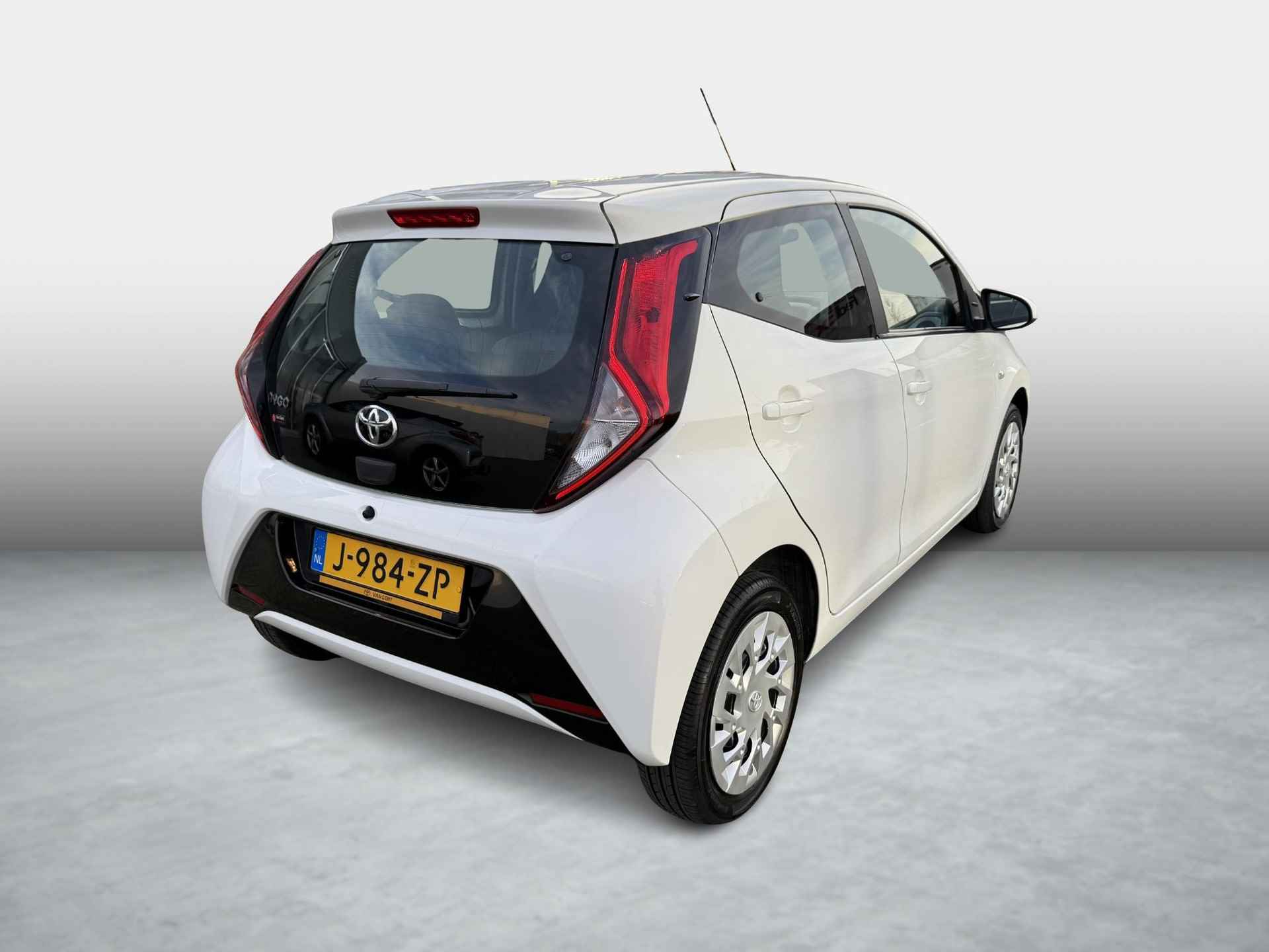 Toyota Aygo 1.0 VVT-i x-play - 7/21