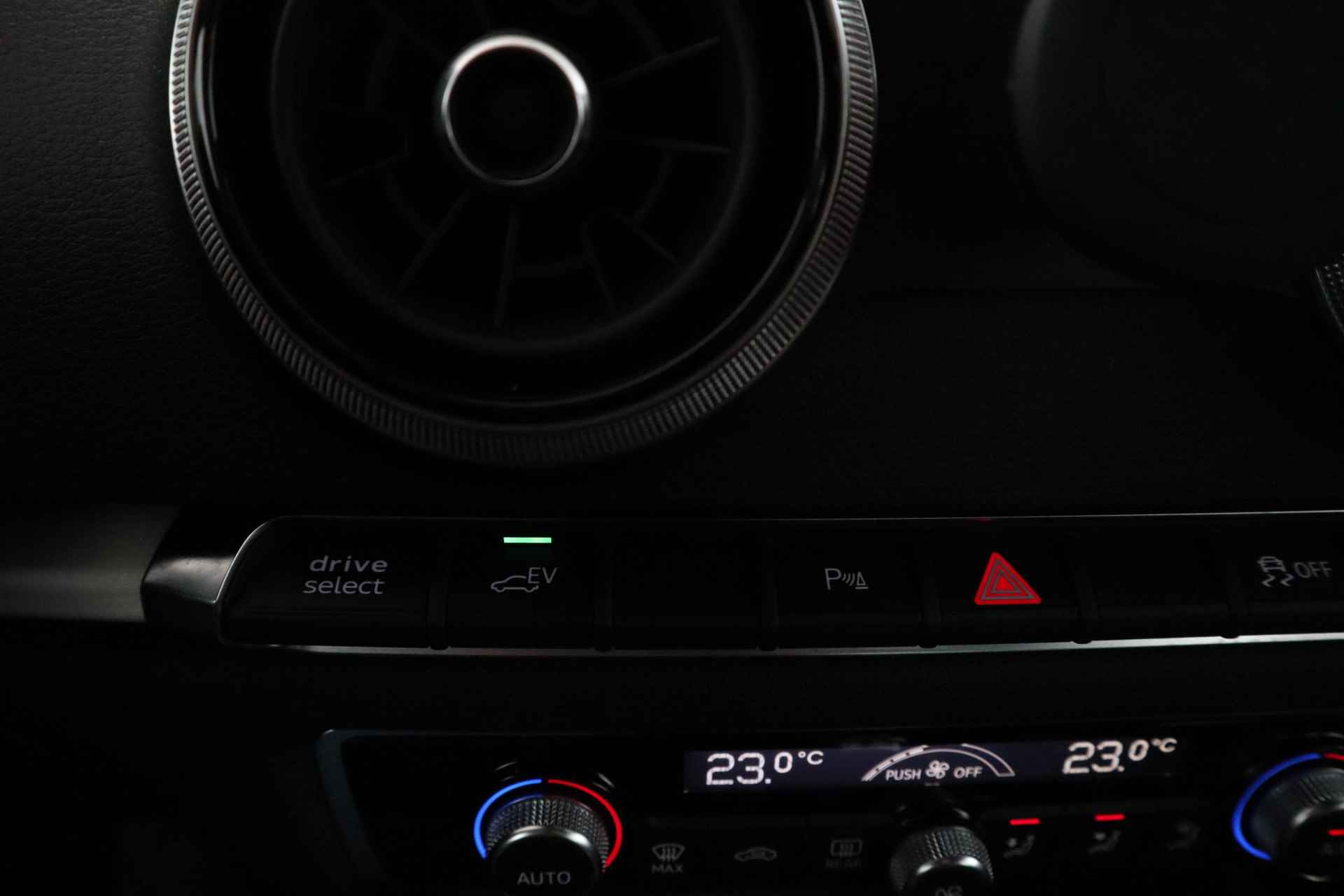 Audi A3 Sportback 1.4 e-tron Lease Edition - S-line, Nieuw model!, Digitale cockpit! Climate - 29/40