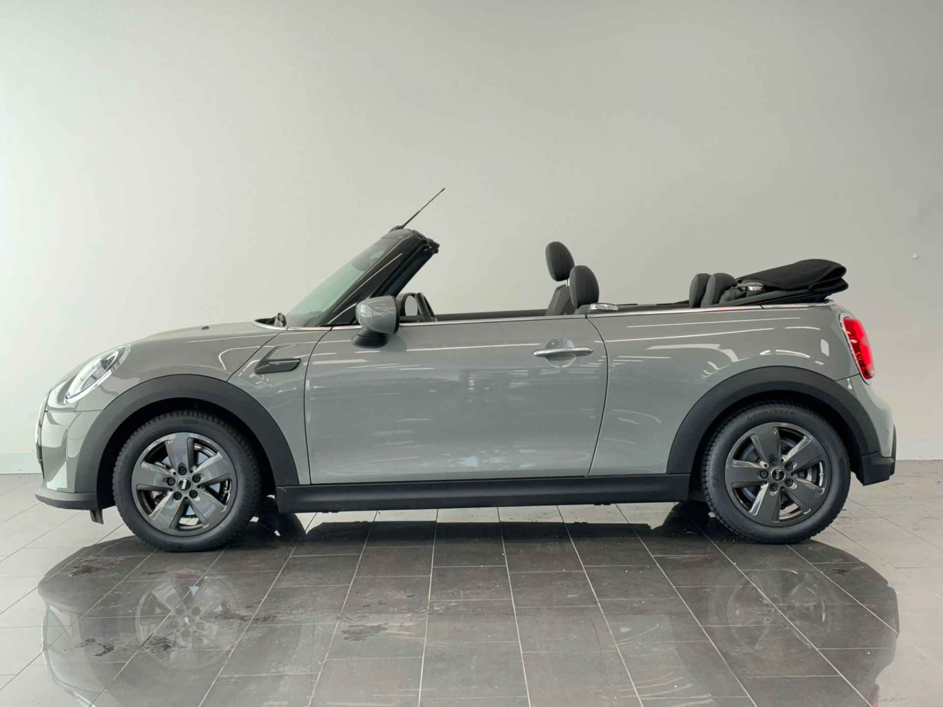 MINI Cabrio 1.5 Cooper Business Edition | Airco | Cruise control | Carplay | Leder | Alarm | DAB | LED | - 3/35