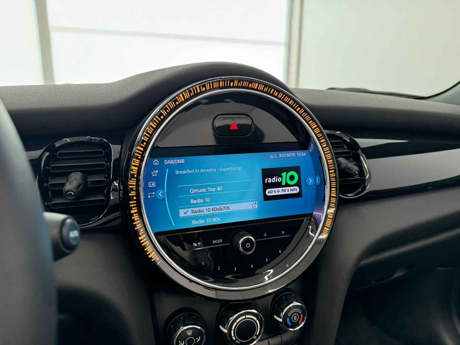 MINI Cabrio 1.5 Cooper Business Edition | Airco | Cruise control | Carplay | Leder | Alarm | DAB | LED | - 23/35