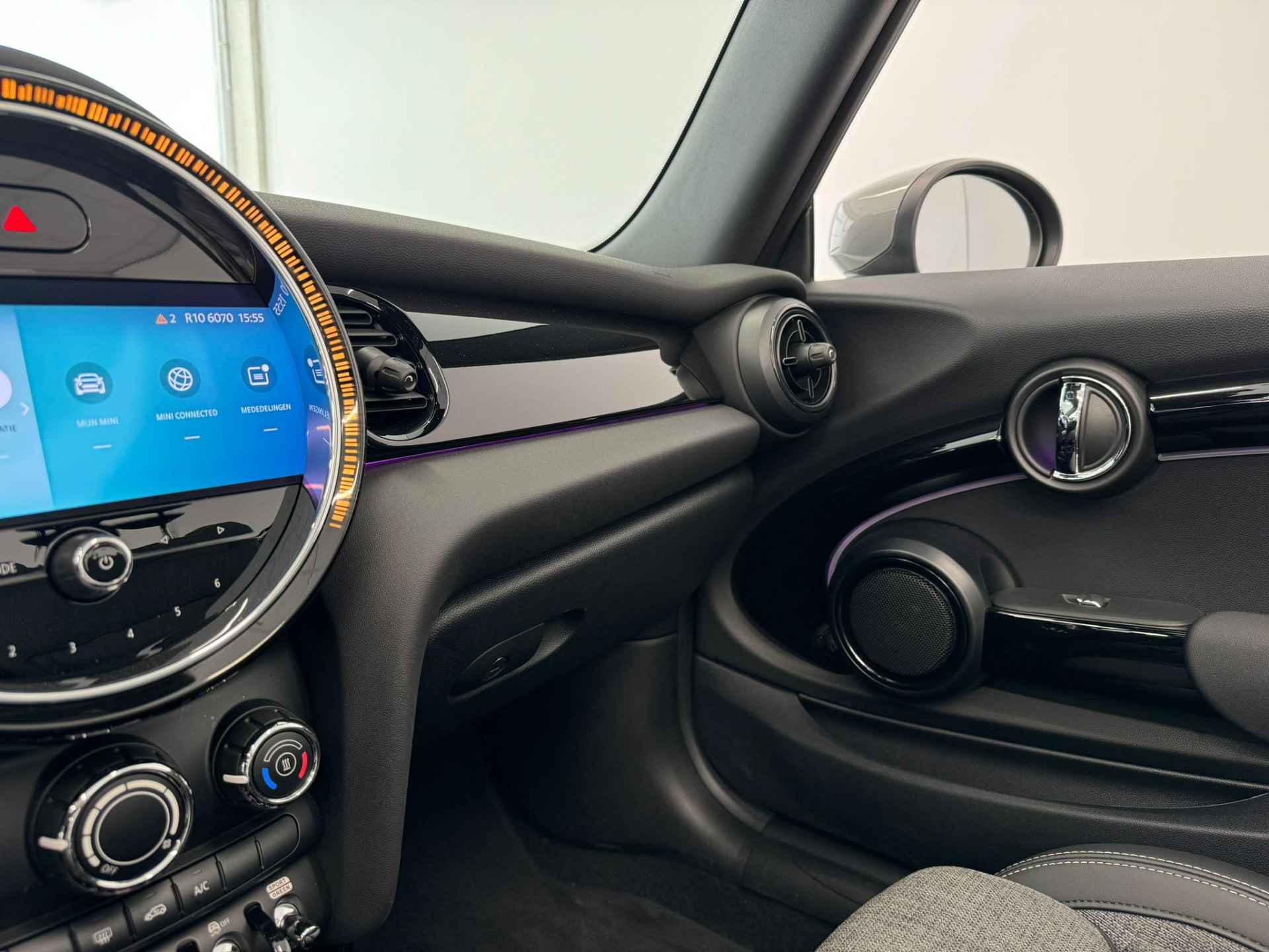 MINI Cabrio 1.5 Cooper Business Edition | Airco | Cruise control | Carplay | Leder | Alarm | DAB | LED | - 27/35