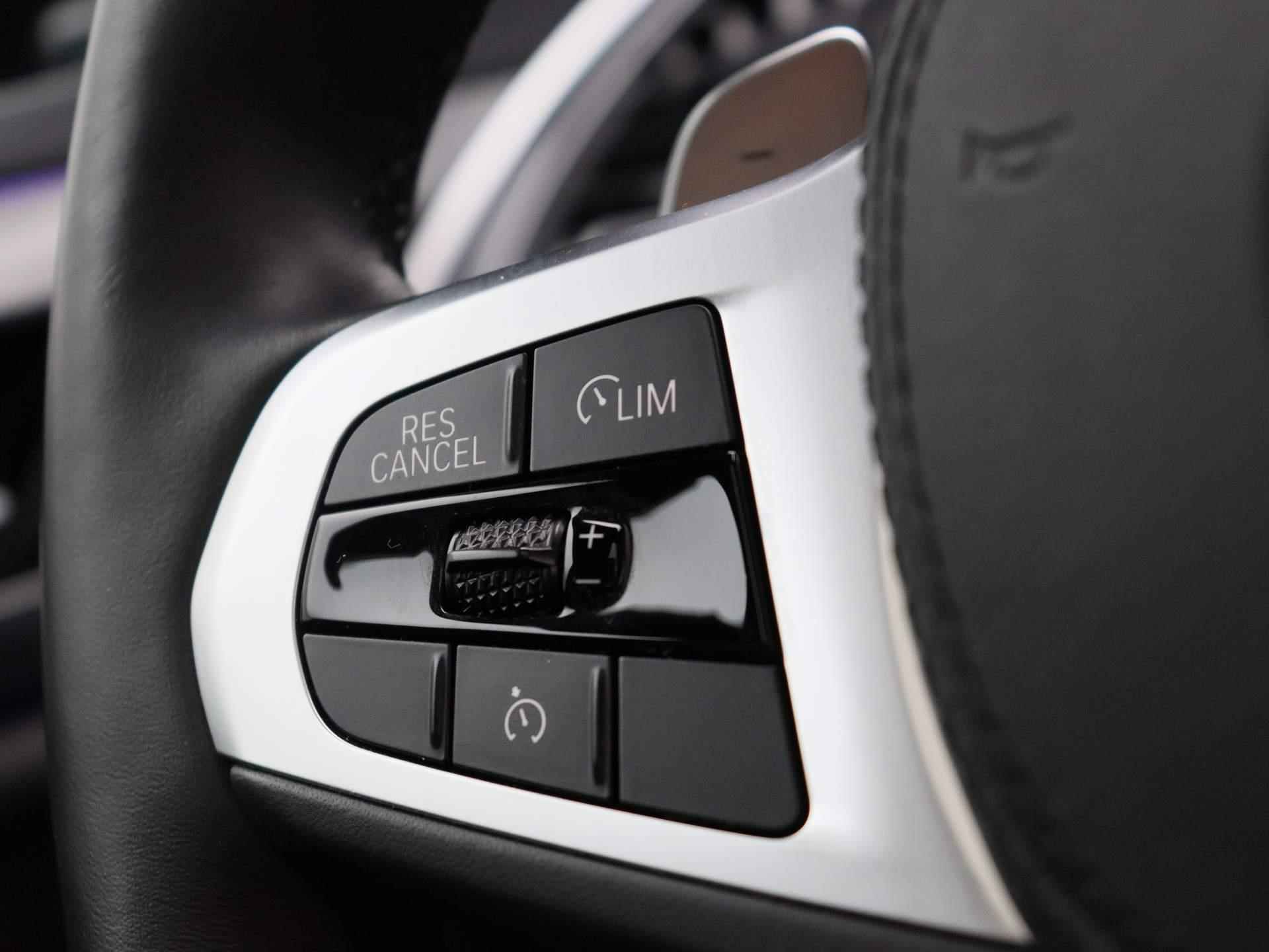 BMW X3 xDrive30e eDrive Edition M-sport | Lederen Bekleding | Navigatie | Schuifdak | Camera | Stuur + Stoelverwarming | - 20/43