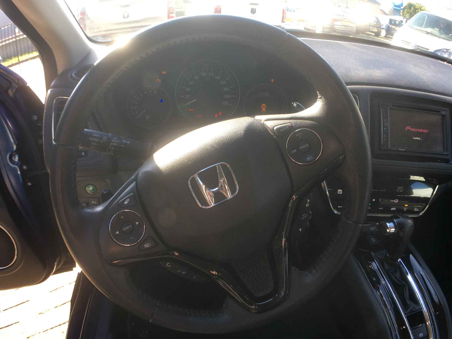 Honda HR-V 1.5 i-VTEC Elegance Lane departure , Navigatie, achteruitrijcamera - 18/27
