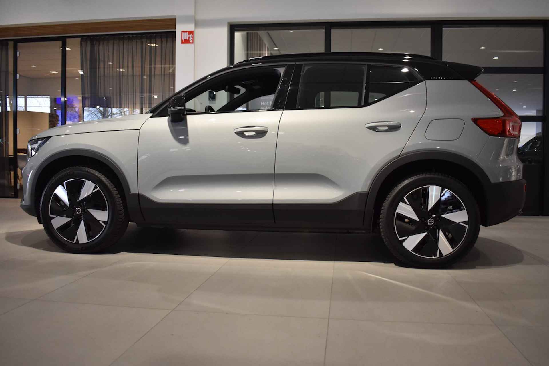 Volvo XC40 **NIEUW** Extended Range 252pk/82kWh | Core | Driver Assist | Cl - 5/40