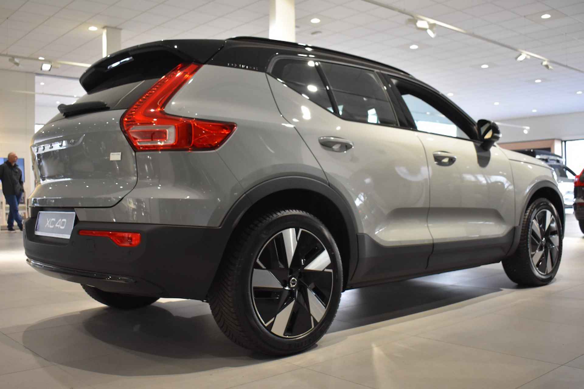 Volvo XC40 **NIEUW** Extended Range 252pk/82kWh | Core | Driver Assist | Cl - 12/40