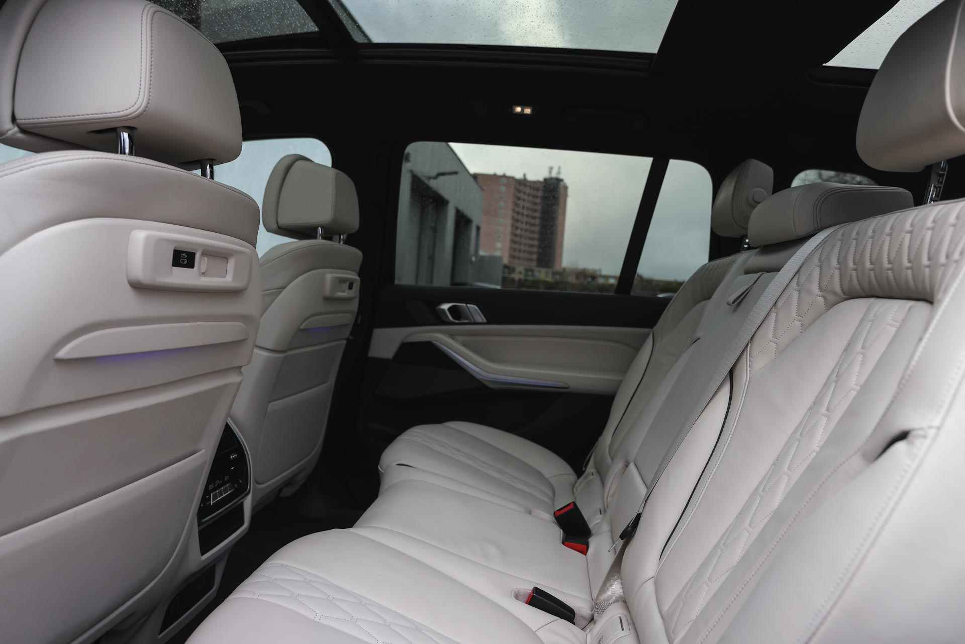 BMW X7 xDrive30d High Executive M Sport Automaat / Trekhaak / Driving Assistant Professional / Harman Kardon / Gesture Control / Comfortstoelen / Parking Assistant Plus / Soft Close - 13/50