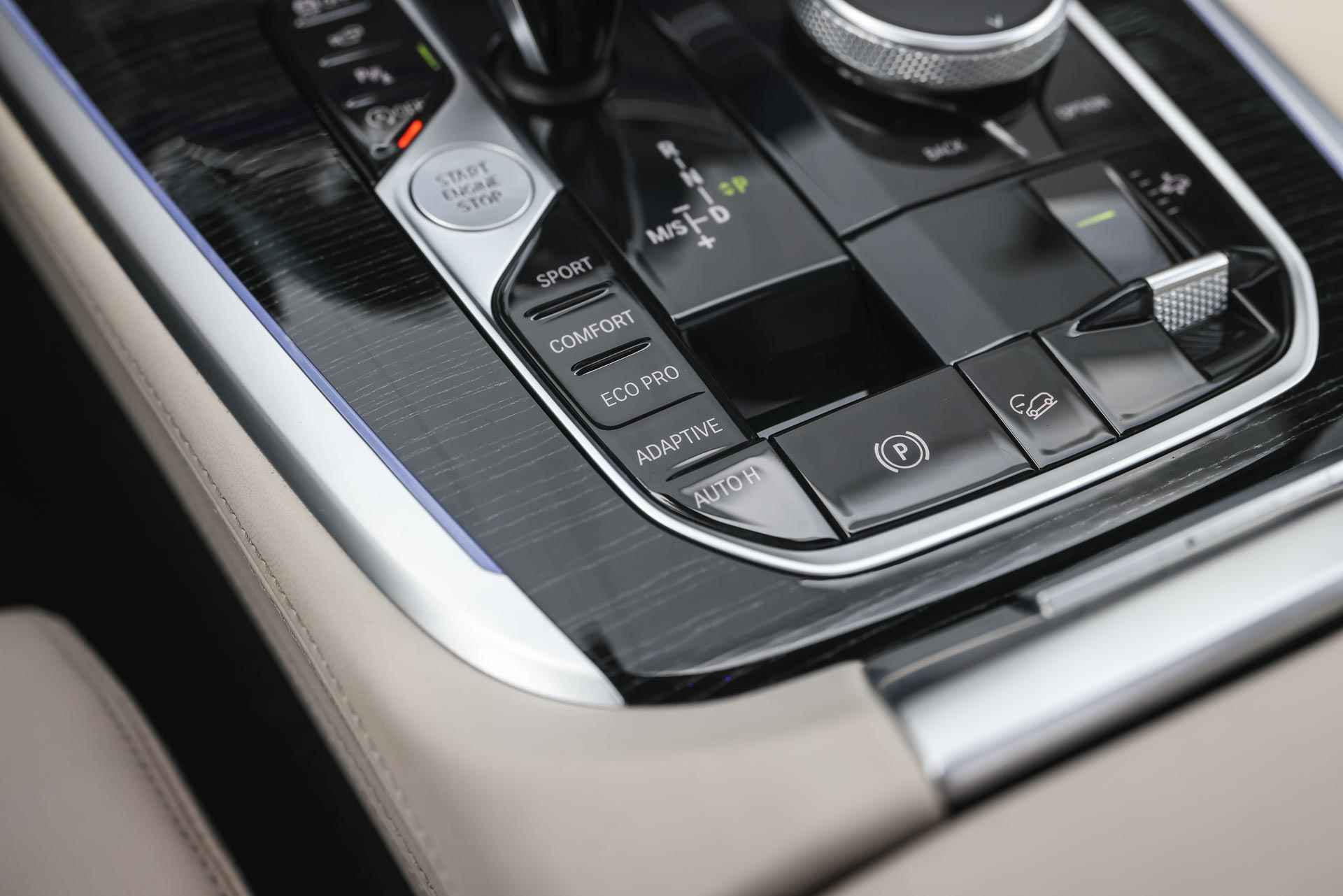 BMW X7 xDrive30d High Executive M Sport Automaat / Trekhaak / Driving Assistant Professional / Harman Kardon / Gesture Control / Comfortstoelen / Parking Assistant Plus / Soft Close - 23/50