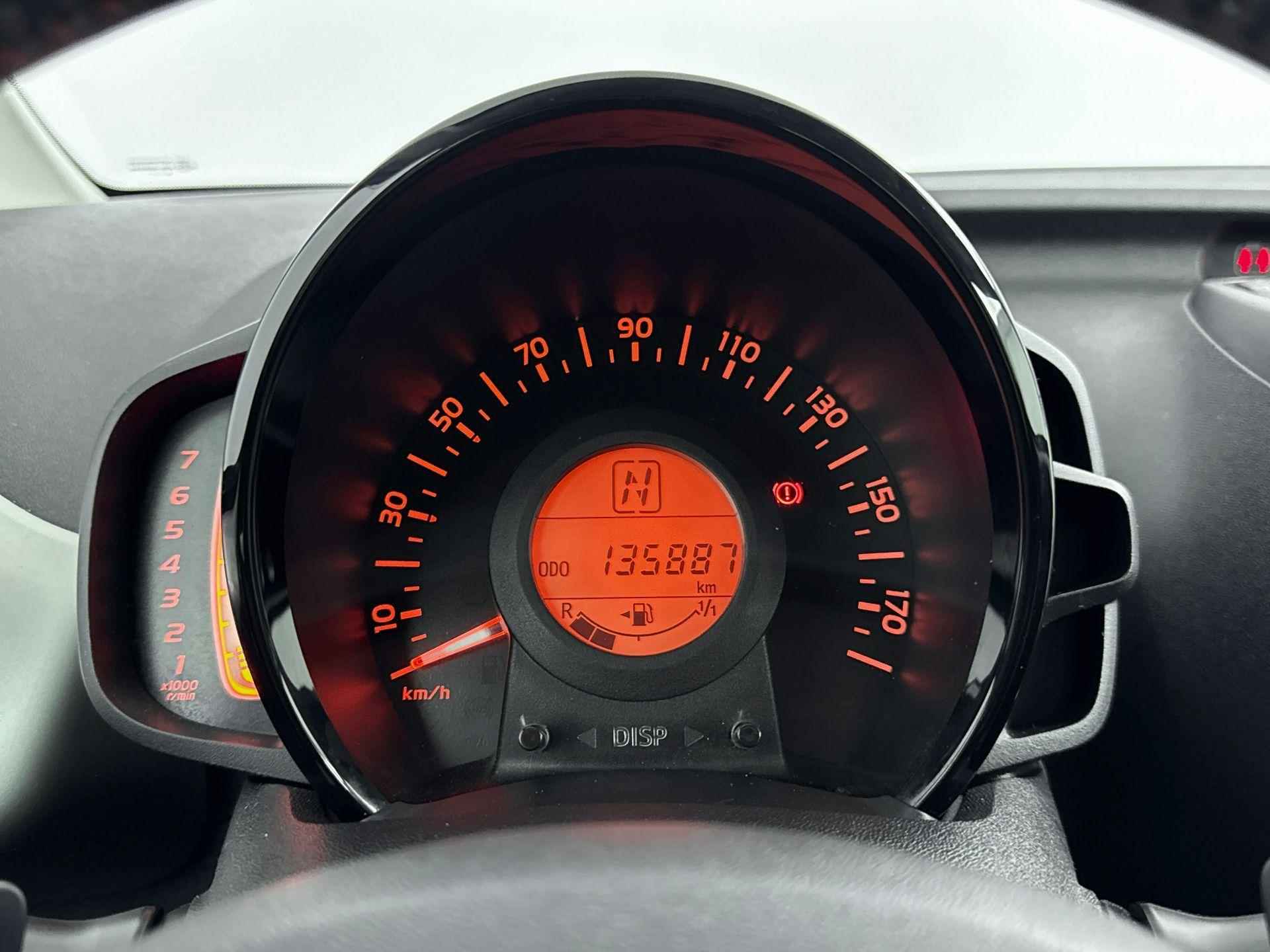 Toyota Aygo 1.0 VVT-i x-play | Automaat - 2/18