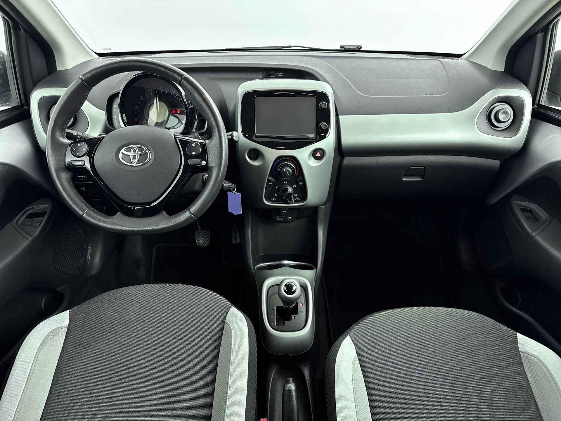 Toyota Aygo 1.0 VVT-i x-play | Automaat - 8/18