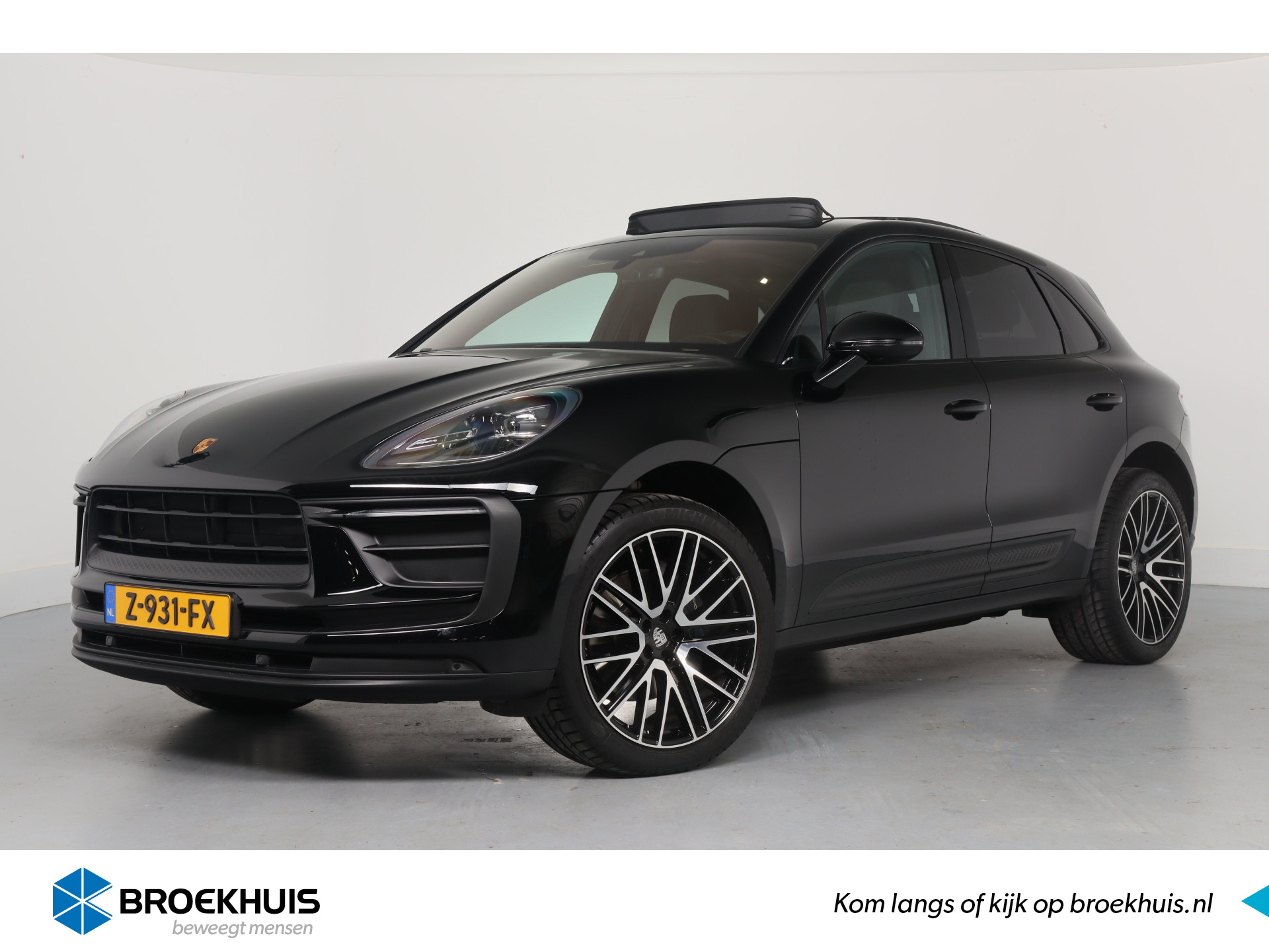 Porsche Macan 2.0 T | Sports Chrono | Open Dak | Memory Zetels | LED | 21'' Lichtmetalen Velgen | Clima | Camera | Navi | Stoelverwarming | Ke