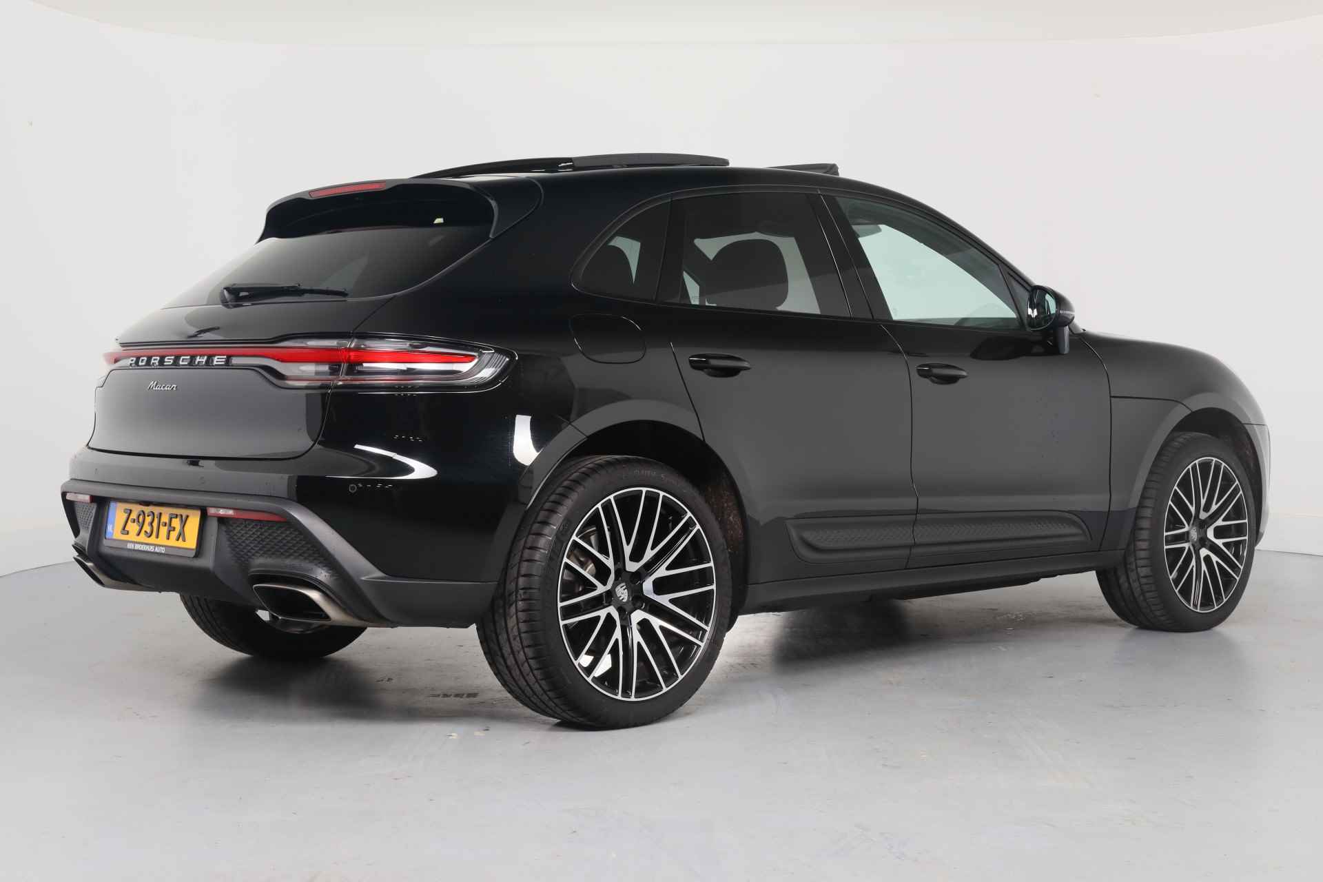 Porsche Macan 2.0 T | Sports Chrono | Open Dak | Memory Zetels | LED | 21'' Lichtmetalen Velgen | Clima | Camera | Navi | Stoelverwarming | Ke - 7/47