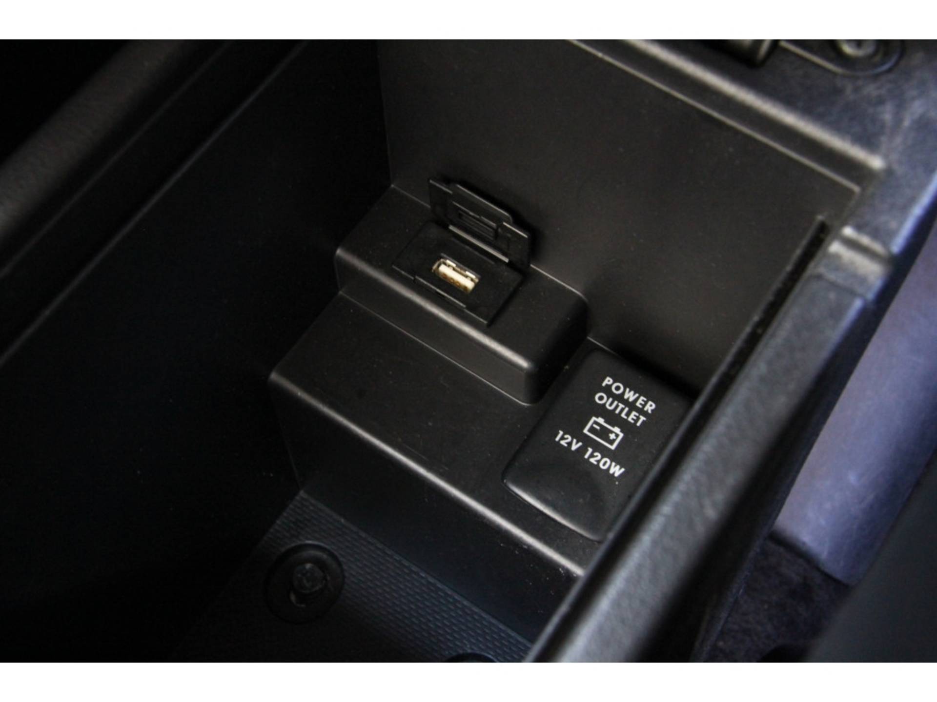Mitsubishi Outlander 2.0 PHEV 4WD Platinum /LED/Camera/Trekhaak/18" - 16/36
