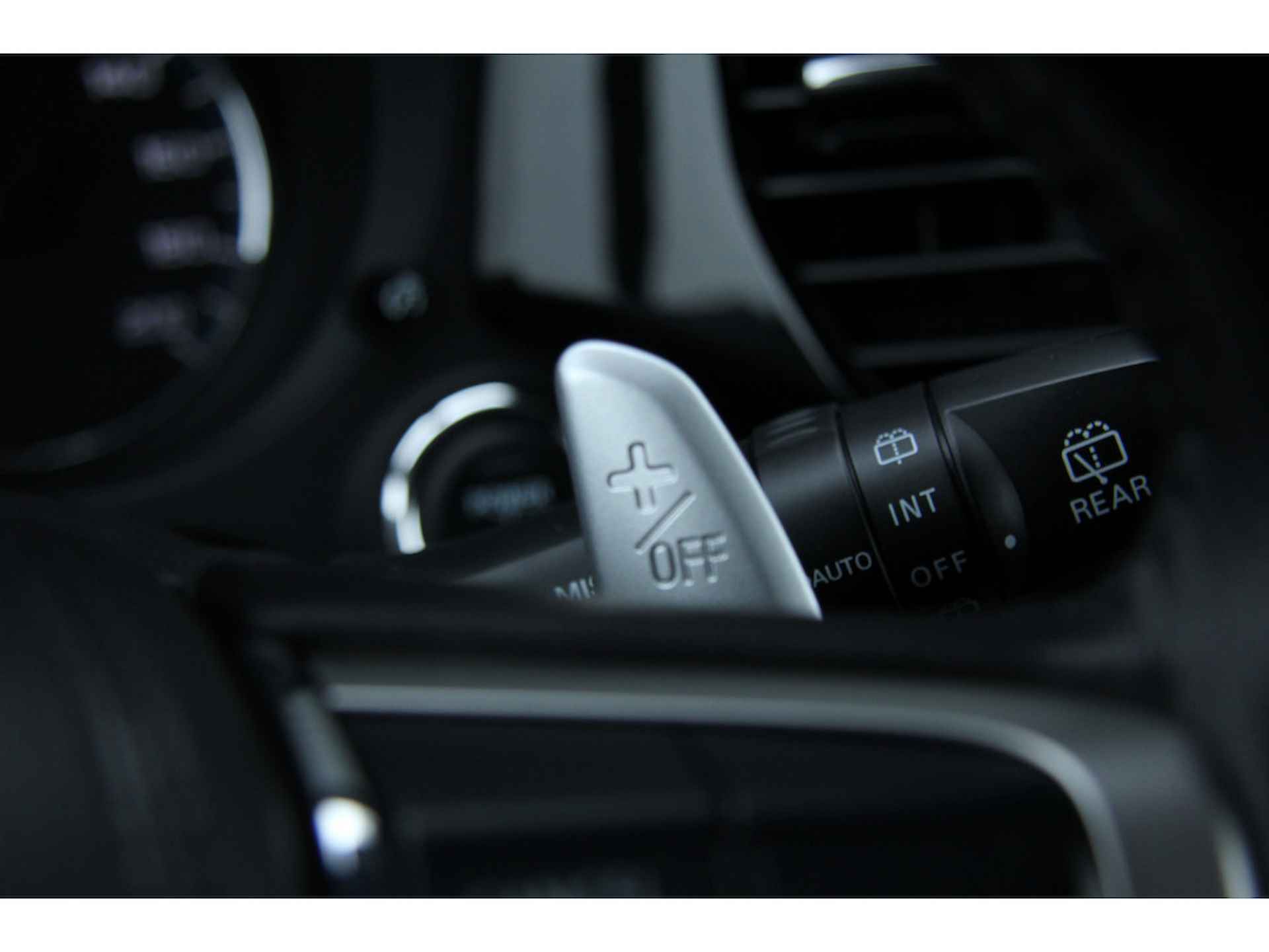 Mitsubishi Outlander 2.0 PHEV 4WD Platinum /LED/Camera/Trekhaak/18" - 30/36